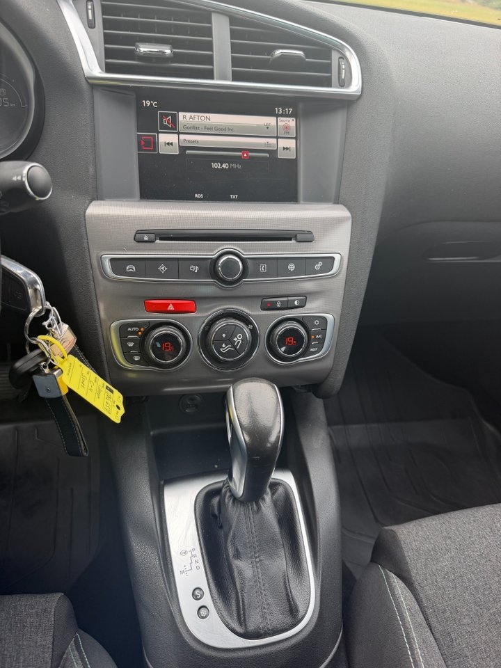 Citroen C4 1.6 BlueHDi EAT automat 2016, bild 6/6