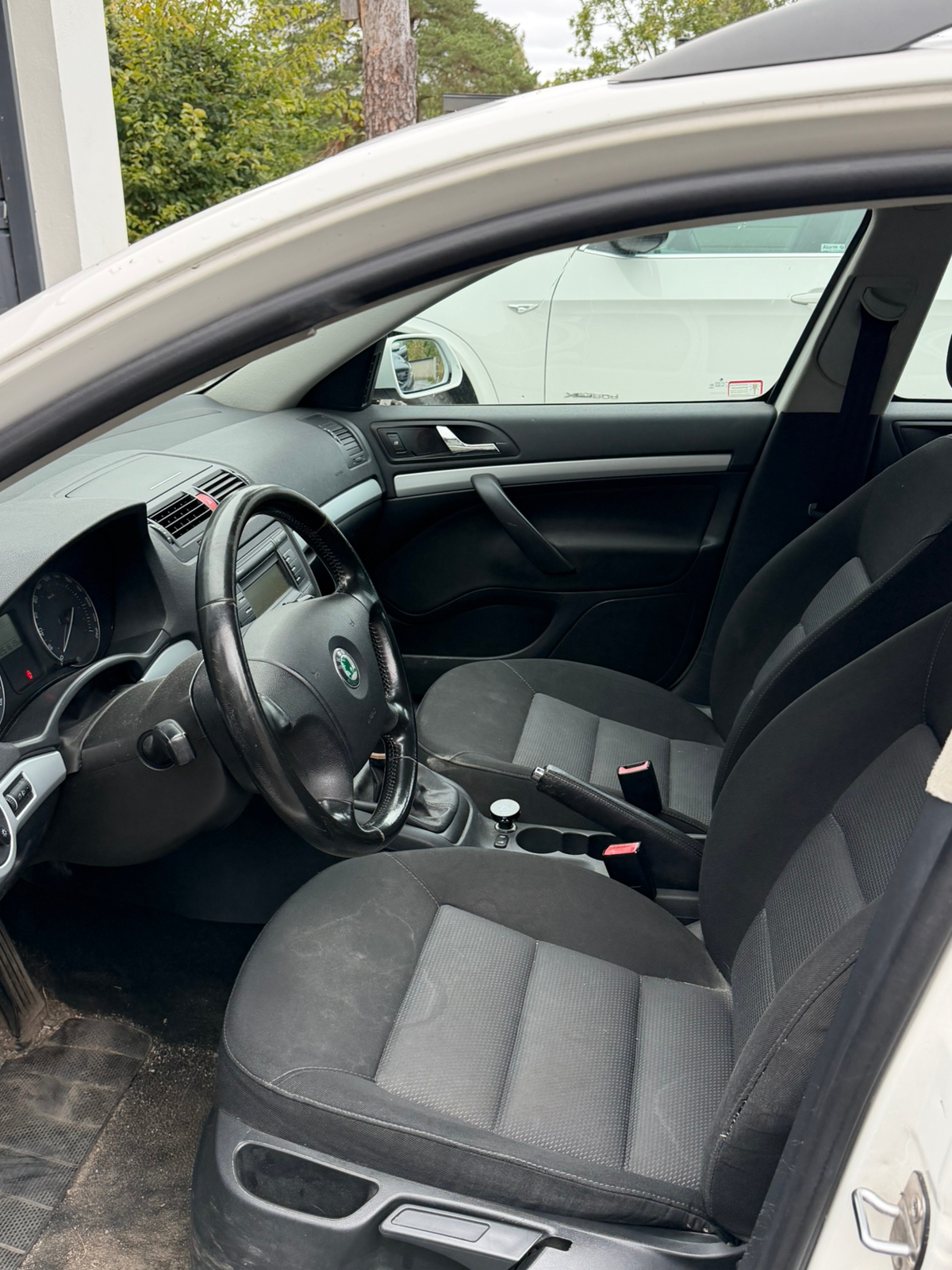 Skoda Octavia Kombi 1.6 MPI Manuell 2007, bild 4/5