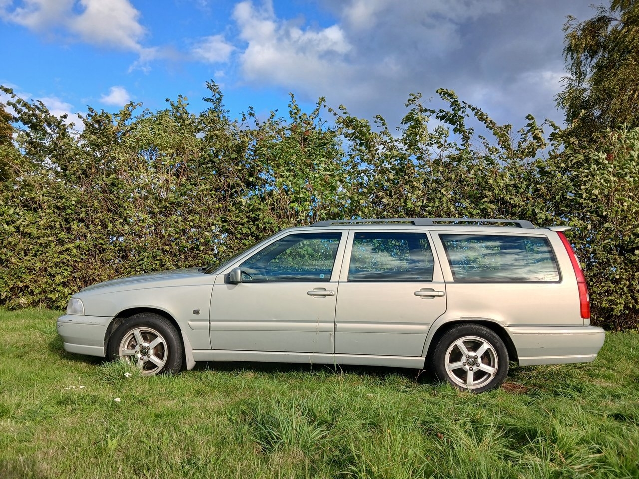 Volvo V70 2.4 Classic 2000, bild 2/10