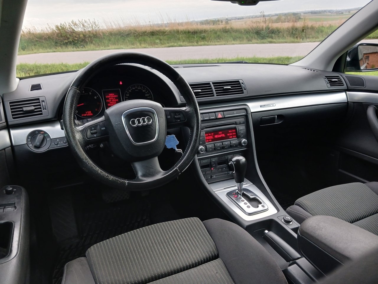Audi A4 2008, bild 6/10