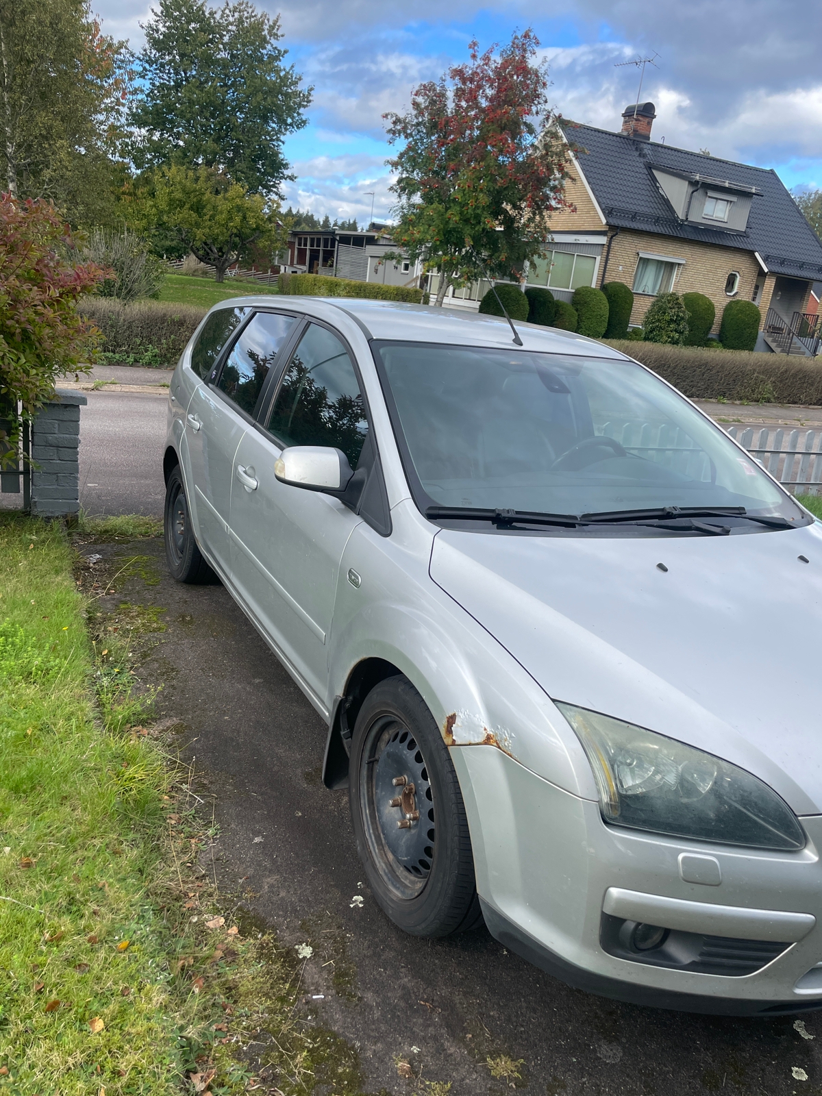 Ford Focus Kombi 1.8 Flexifuel Manuell 2007, bild 4/7