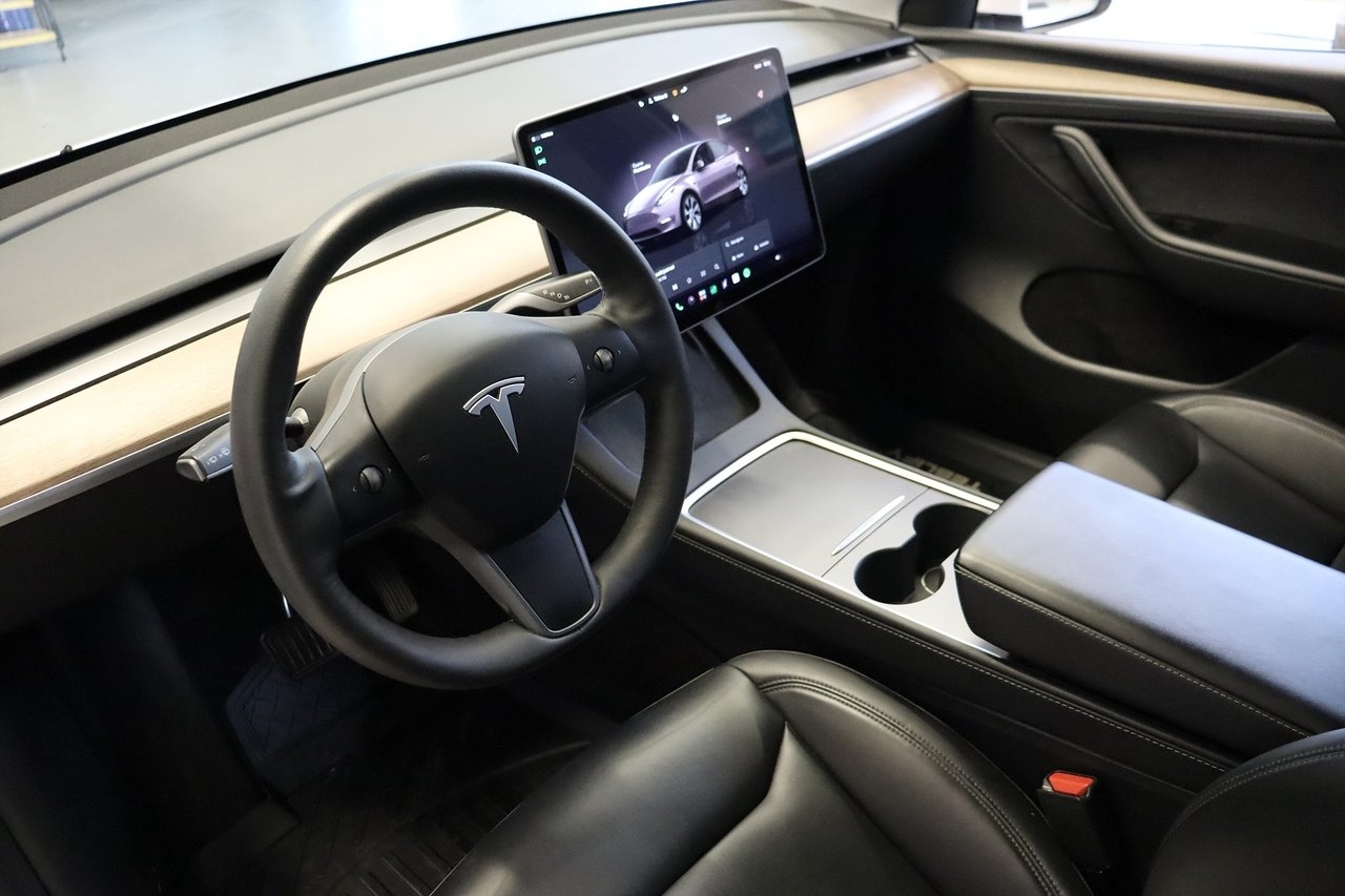 Tesla Model Y 2023, photo 7/10