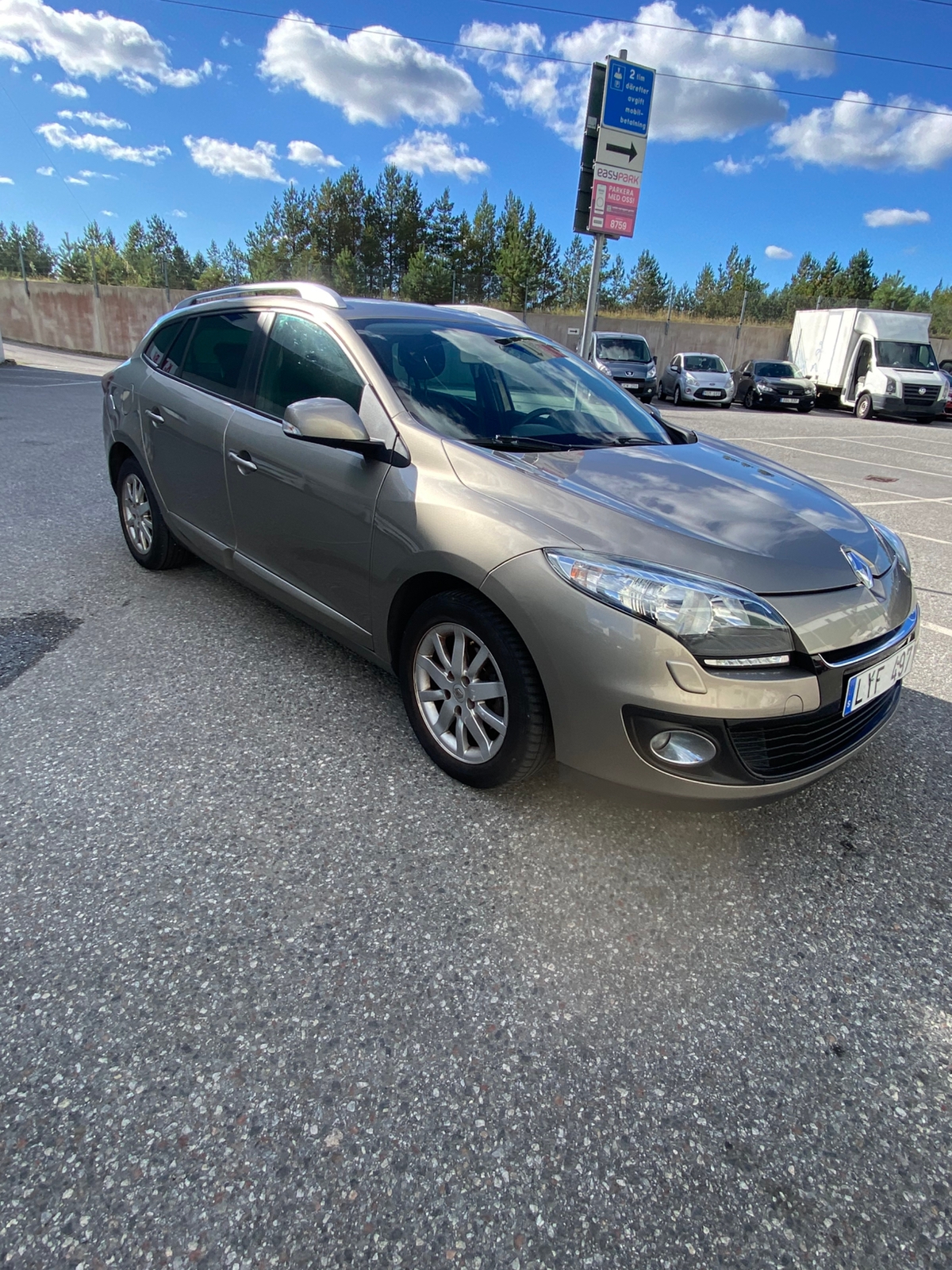 Renault Megane III Grandtour 1.5 dCi EDC 2012, bild 7/10