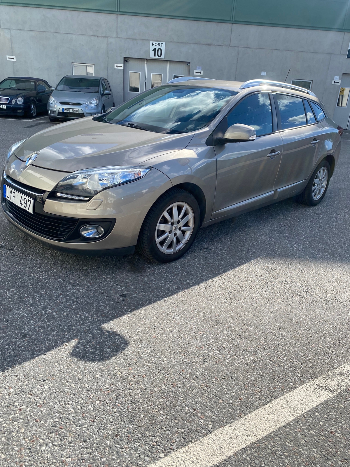 Renault Megane III Grandtour 1.5 dCi EDC 2012, bild 3/10