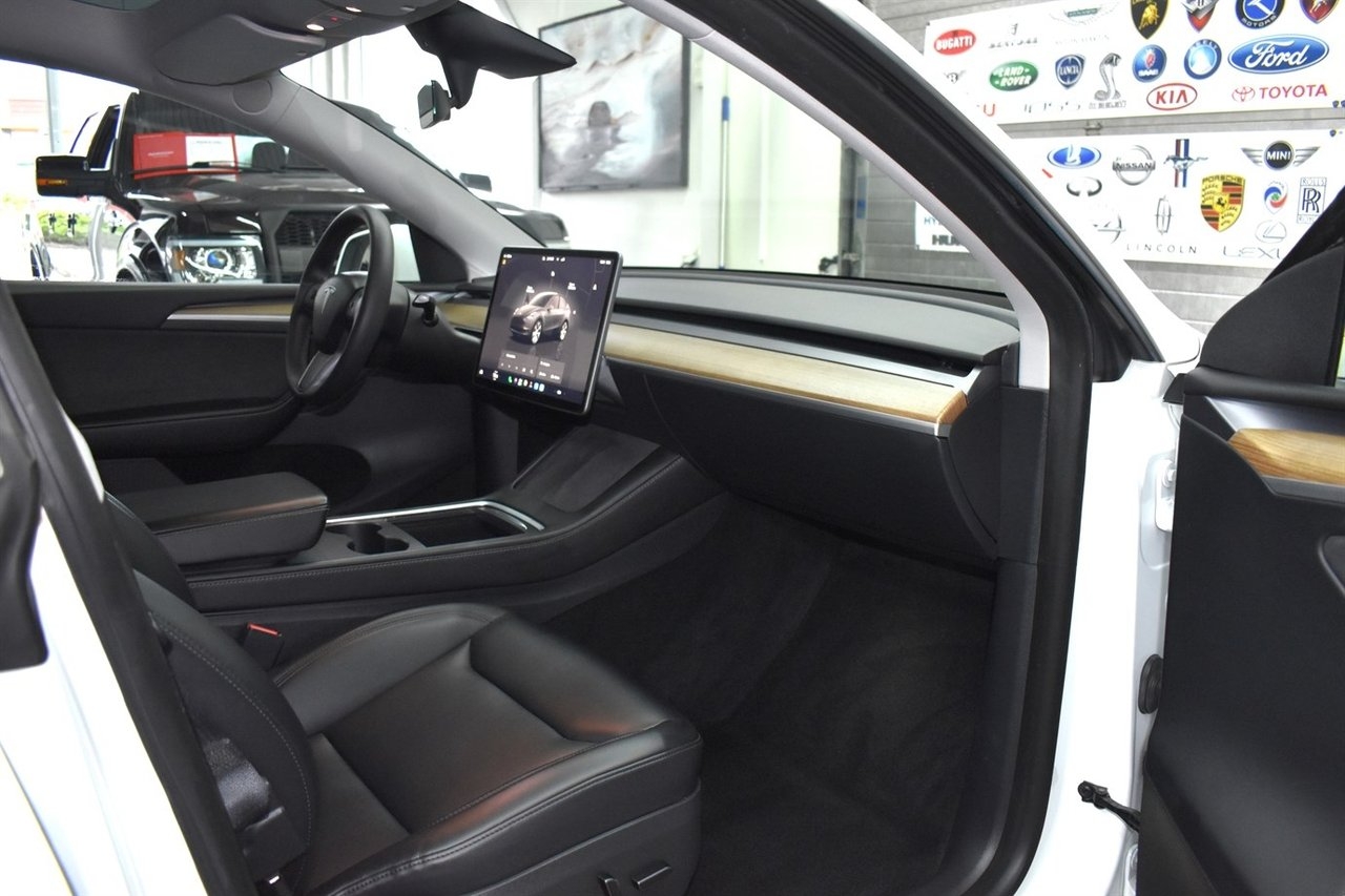 Tesla Model Y Long Range AWD (514hk) 2023, photo 6/10