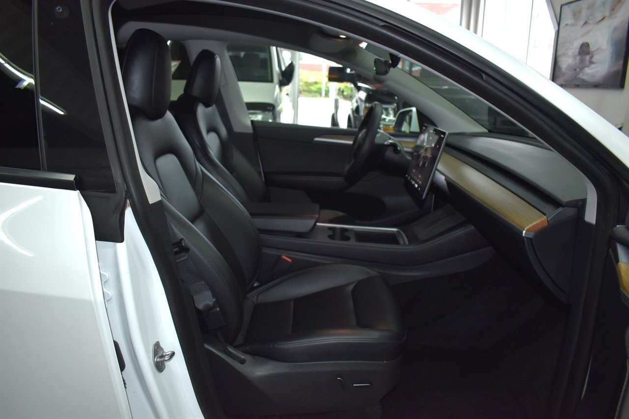 Tesla Model Y Long Range AWD (514hk) 2023, photo 7/10