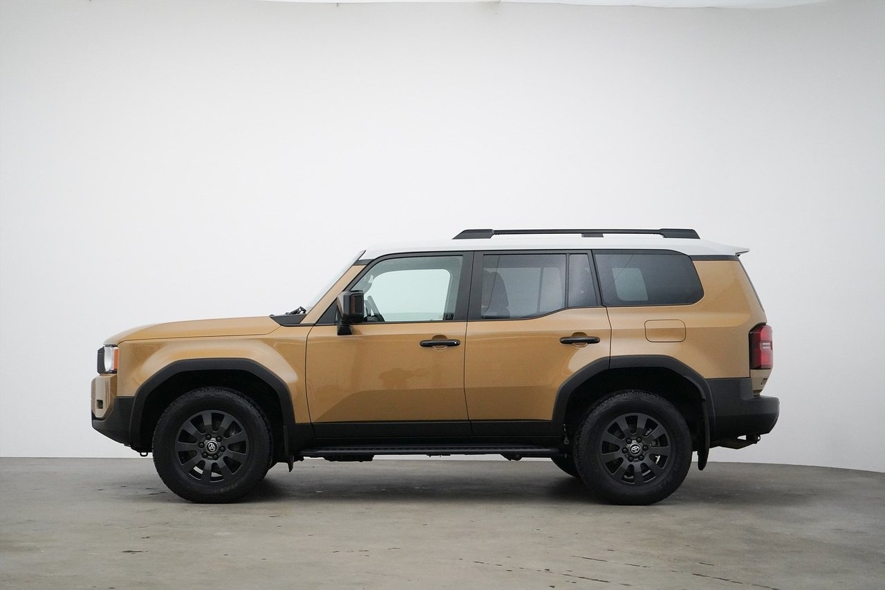 Toyota Land Cruiser 2024, photo 3/10