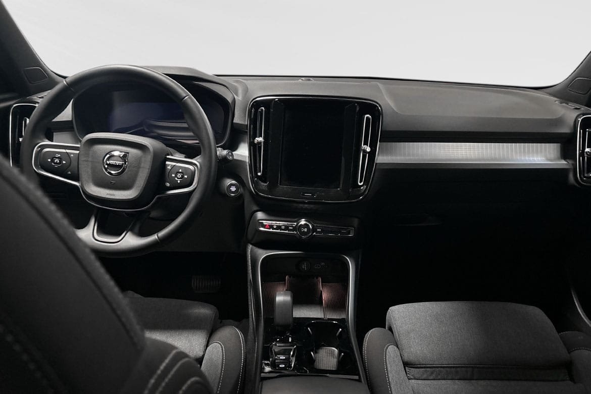 Volvo XC40 B4 FWD Bensin Plus Dark 2025, kuva 5/9