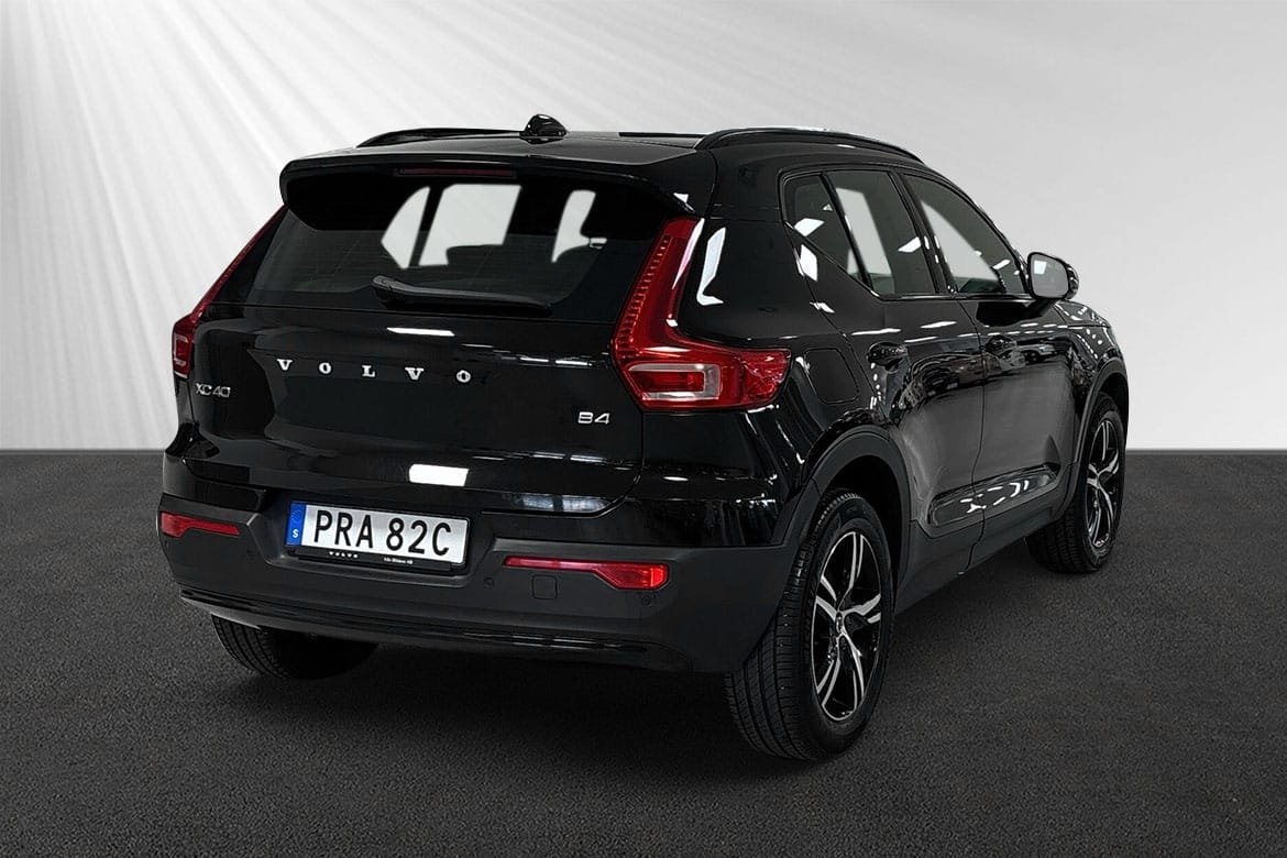 Volvo XC40 B4 FWD Bensin Plus Dark 2025, kuva 3/9