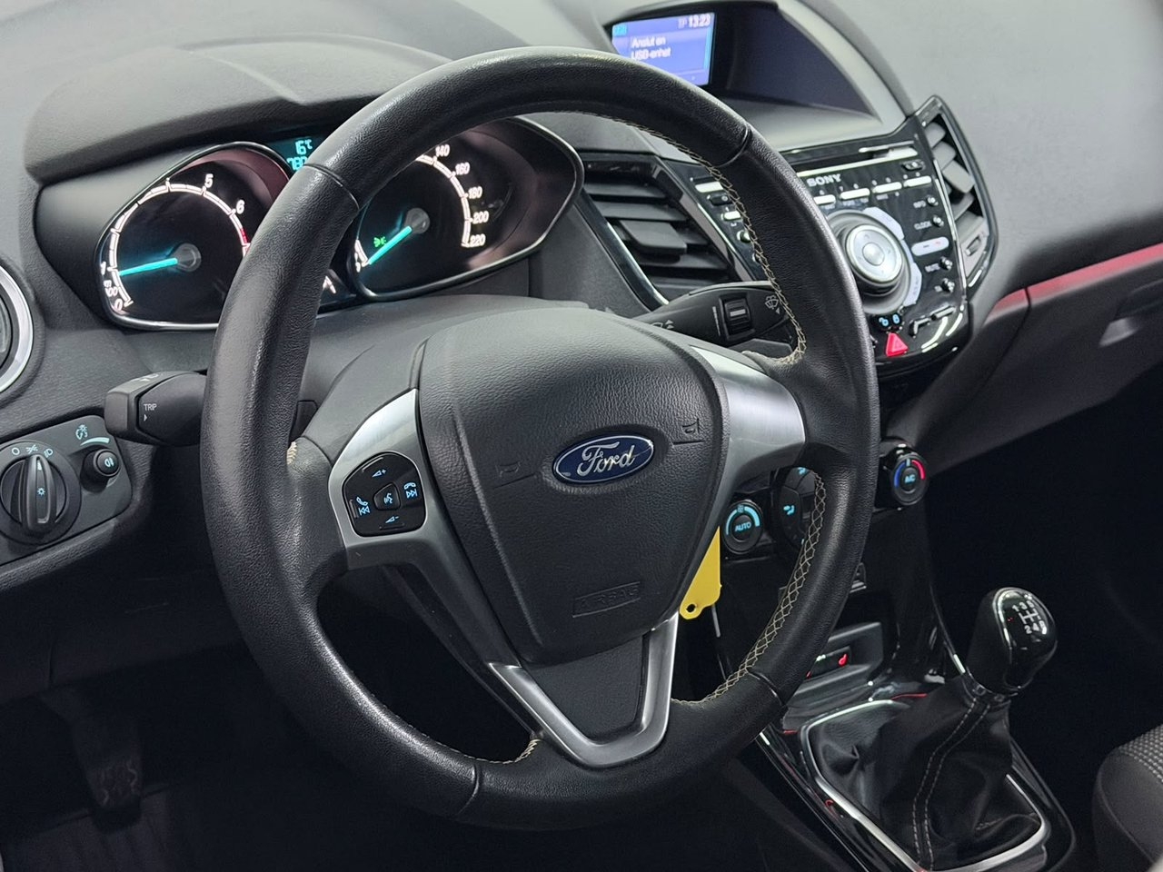 Ford Fiesta 2016, bild 2/10