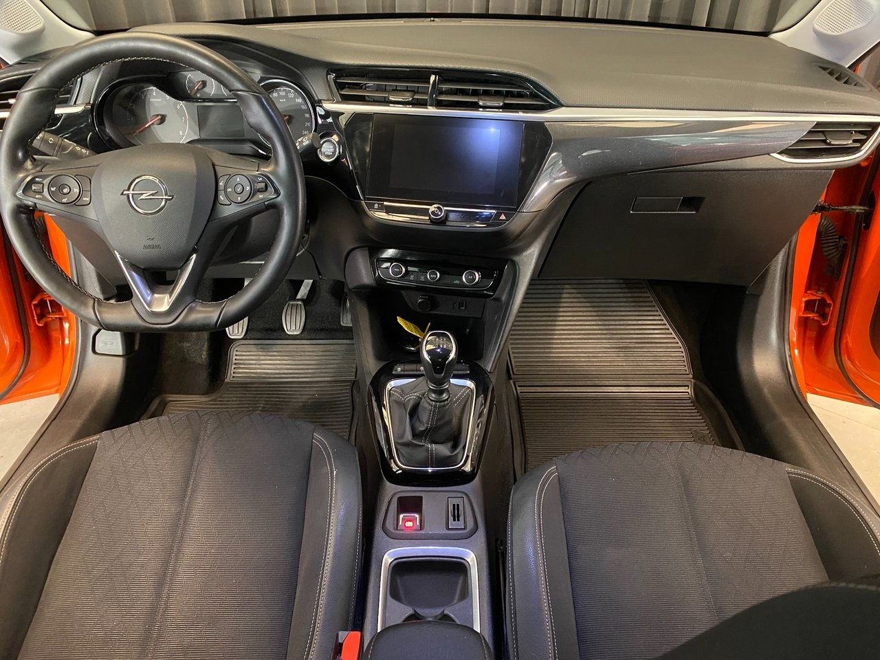 Opel Corsa 1.2 Turbo Elegance 2020, kuva 6/38