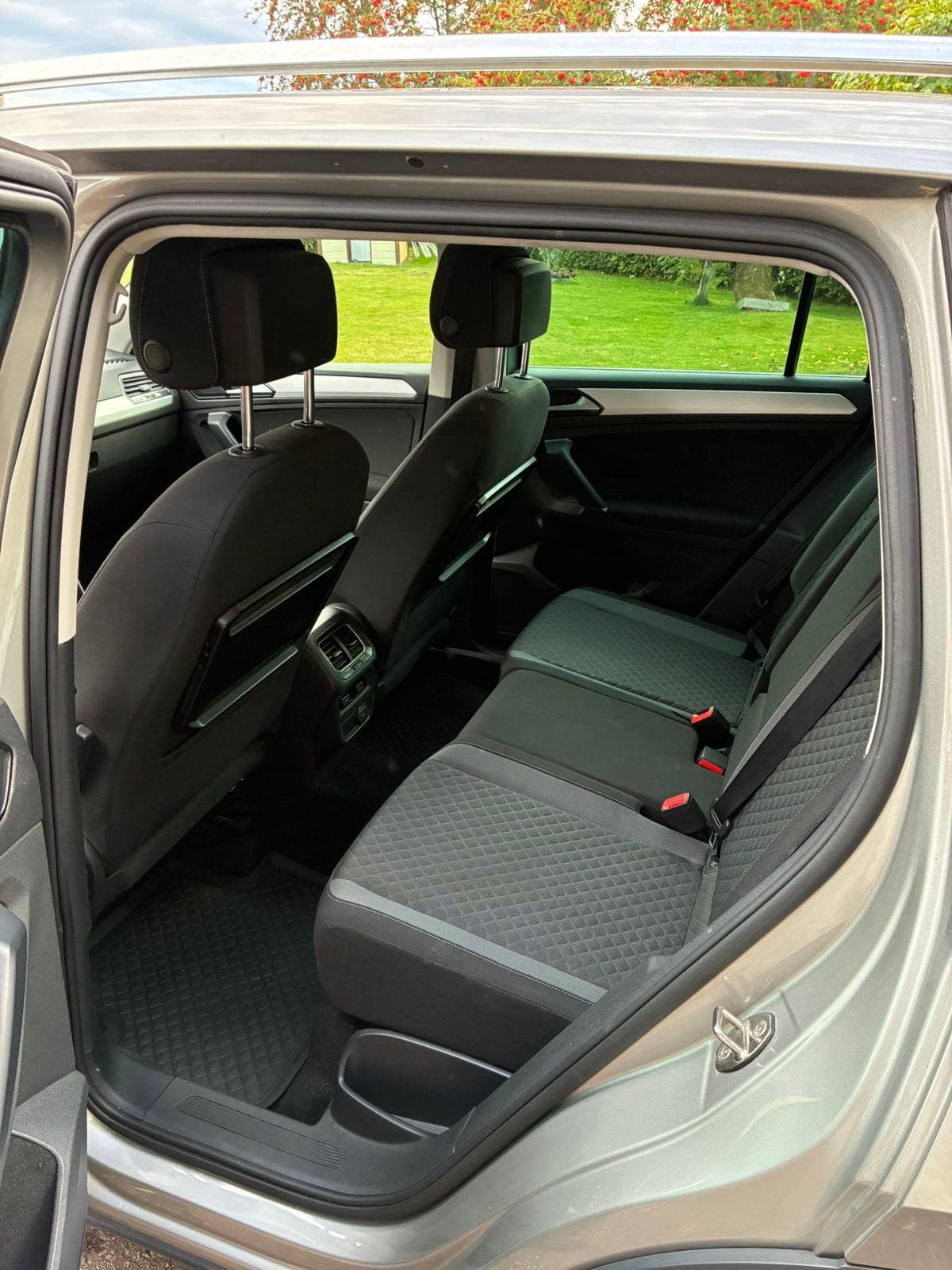 Volkswagen Tiguan 2016, bild 7/10