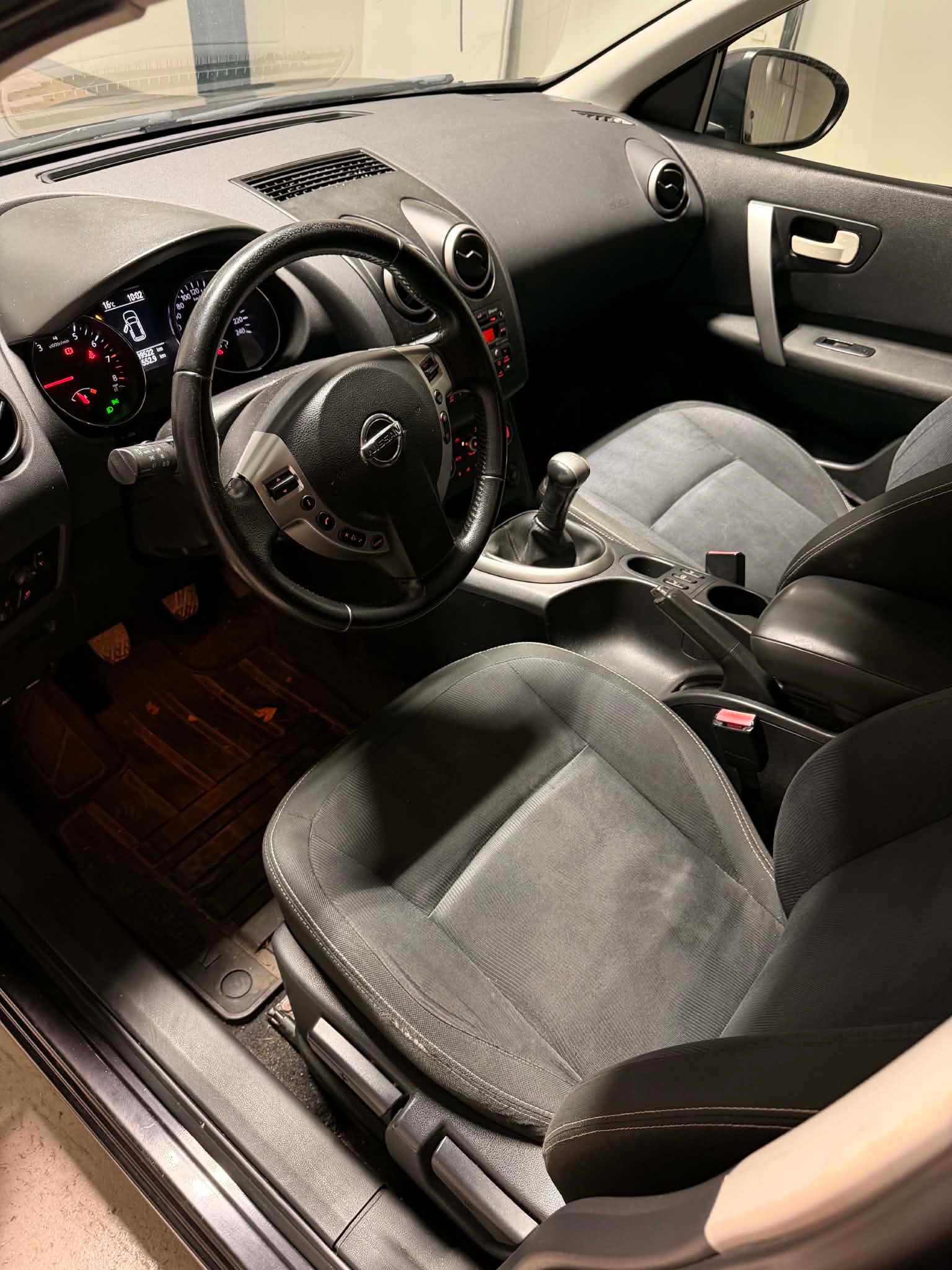 Nissan Qashqai 1.6 Manuell 2010, kuva 5/5
