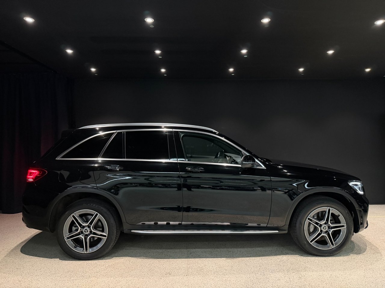 Mercedes-Benz GLC 300 de 4MATIC AMG 2021, bild 3/10