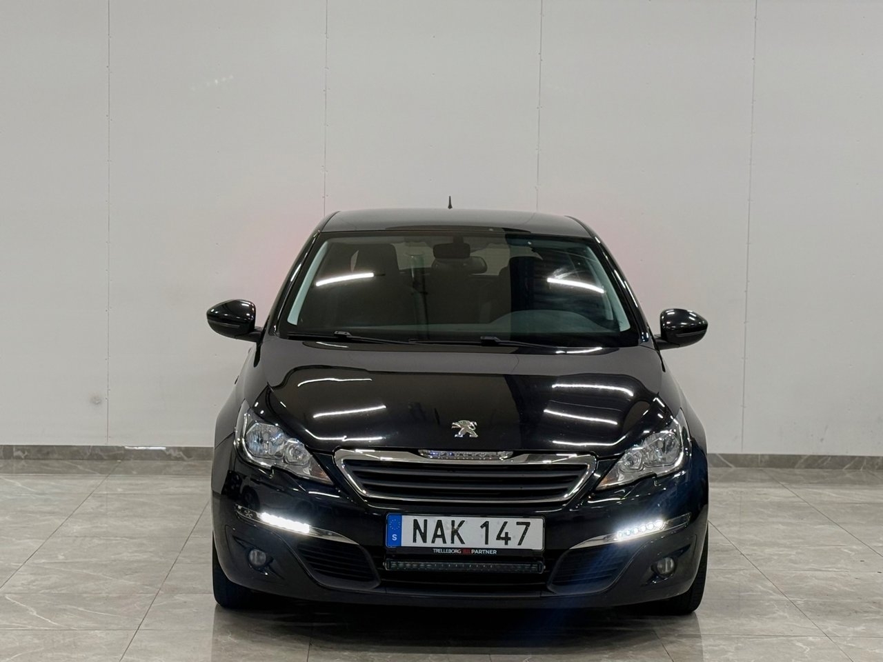 Peugeot 308 1.2 PureTech 110hk Active 2016, bild 6/10