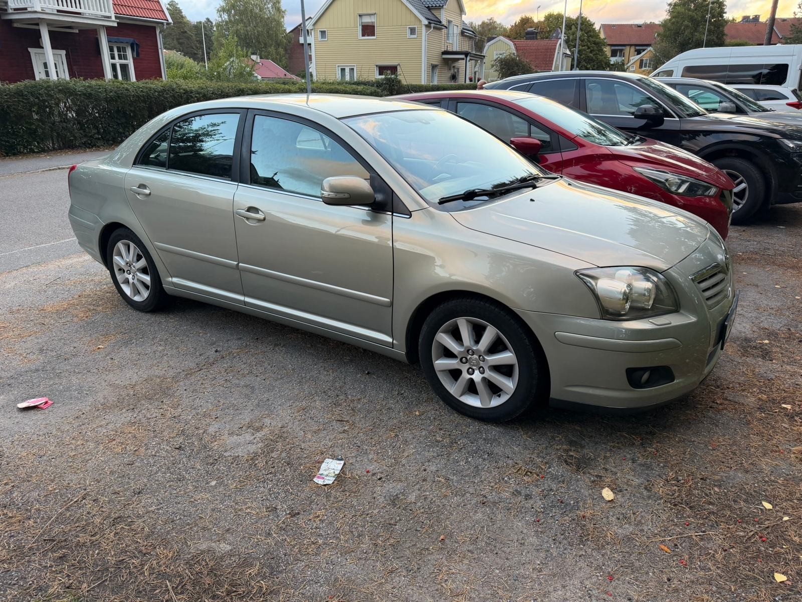 Toyota Avensis Sedan 1.8 VVT-i Manuell 2007, bild 4/6