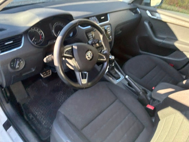 Skoda Octavia 2015, bild 3/5