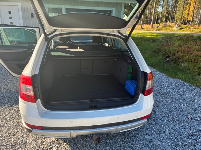 Skoda Octavia 2015, bild 4/5
