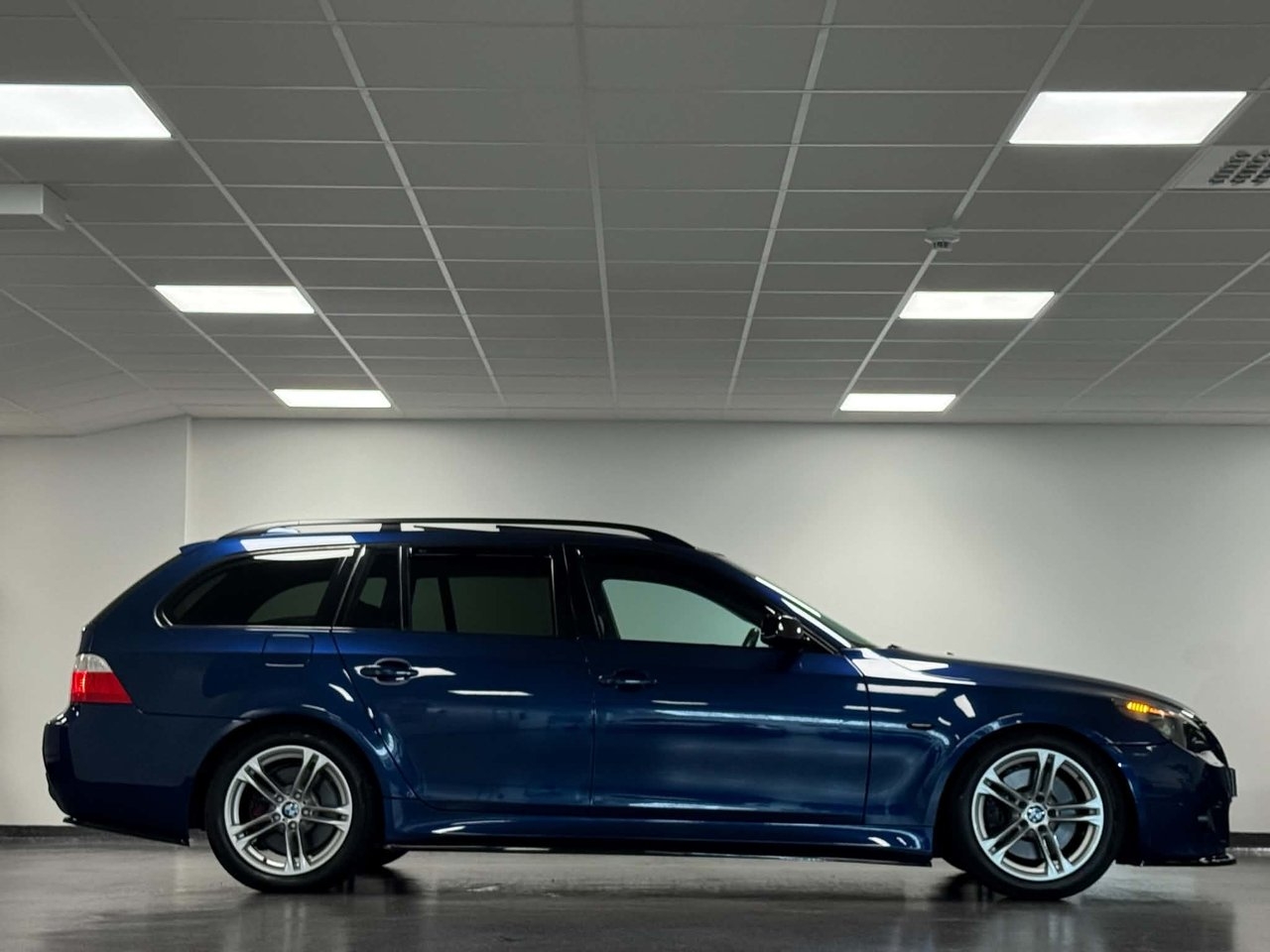 BMW 545 2006, kuva 3/22