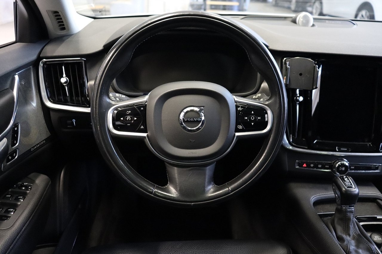 Volvo V90 Cross Country 2017, photo 6/10