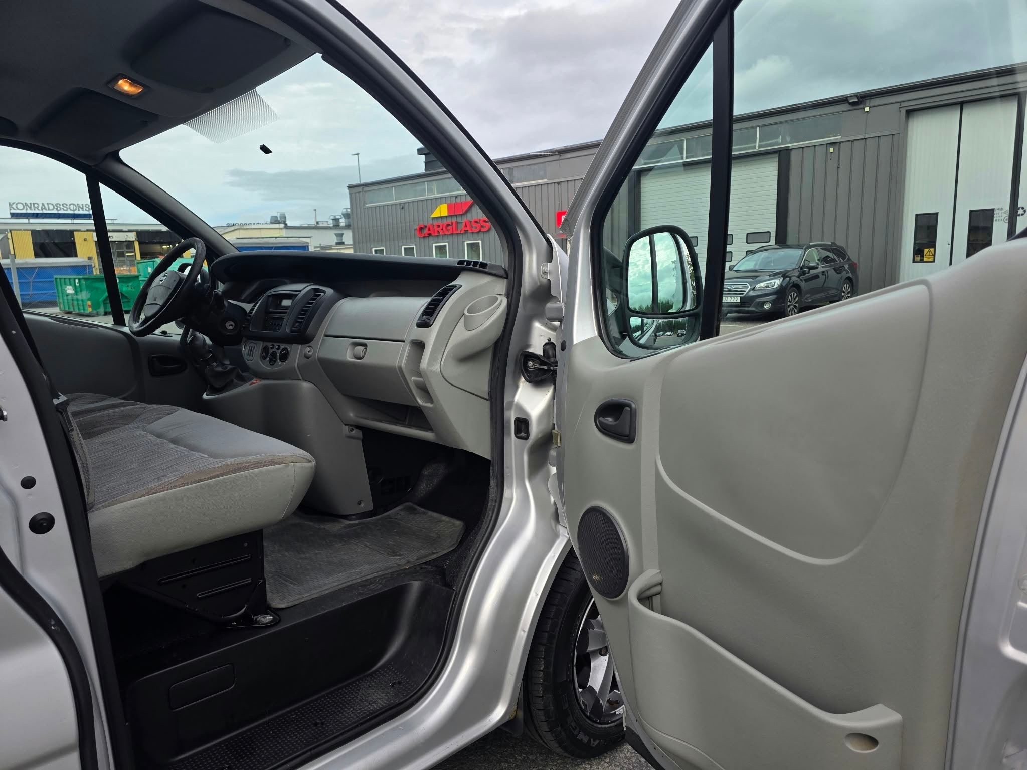 Nissan Primastar 2.9t 2.0 dCi Manuell 2007, photo 7/10