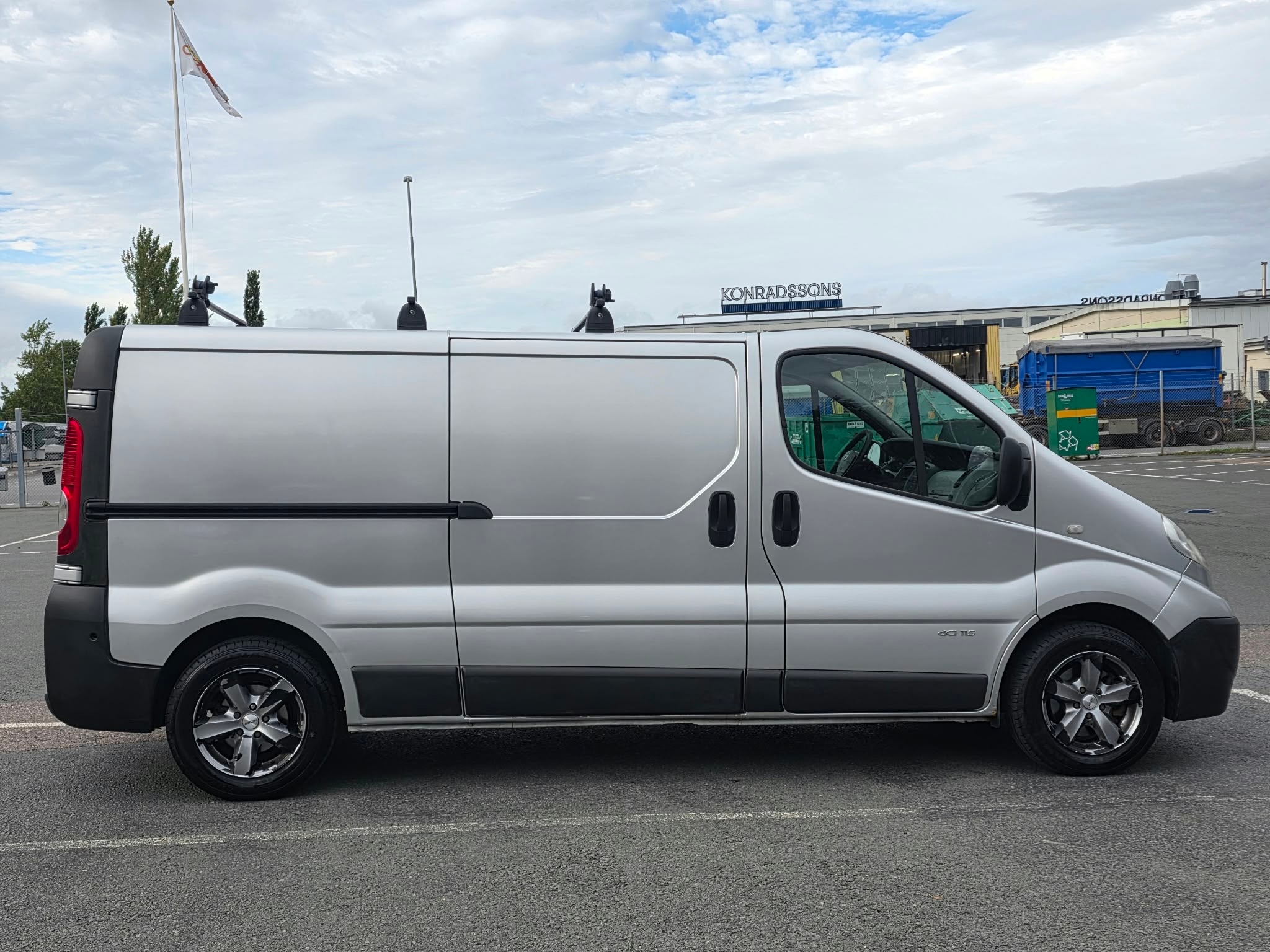 Nissan Primastar 2.9t 2.0 dCi Manuell 2007, photo 6/10