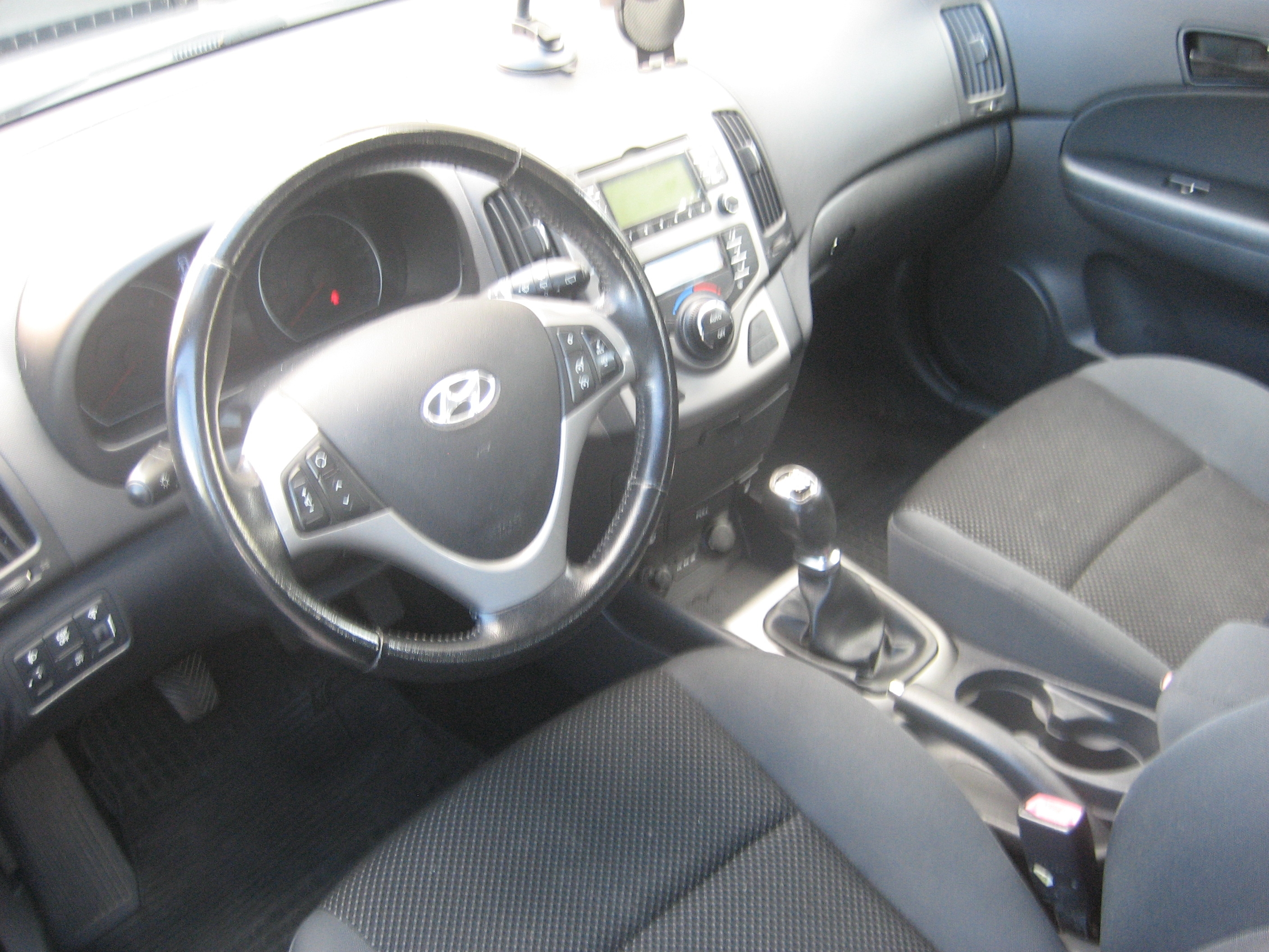 Hyundai i30 cw 1.6 CRDi Manuell 2011, bild 6/10