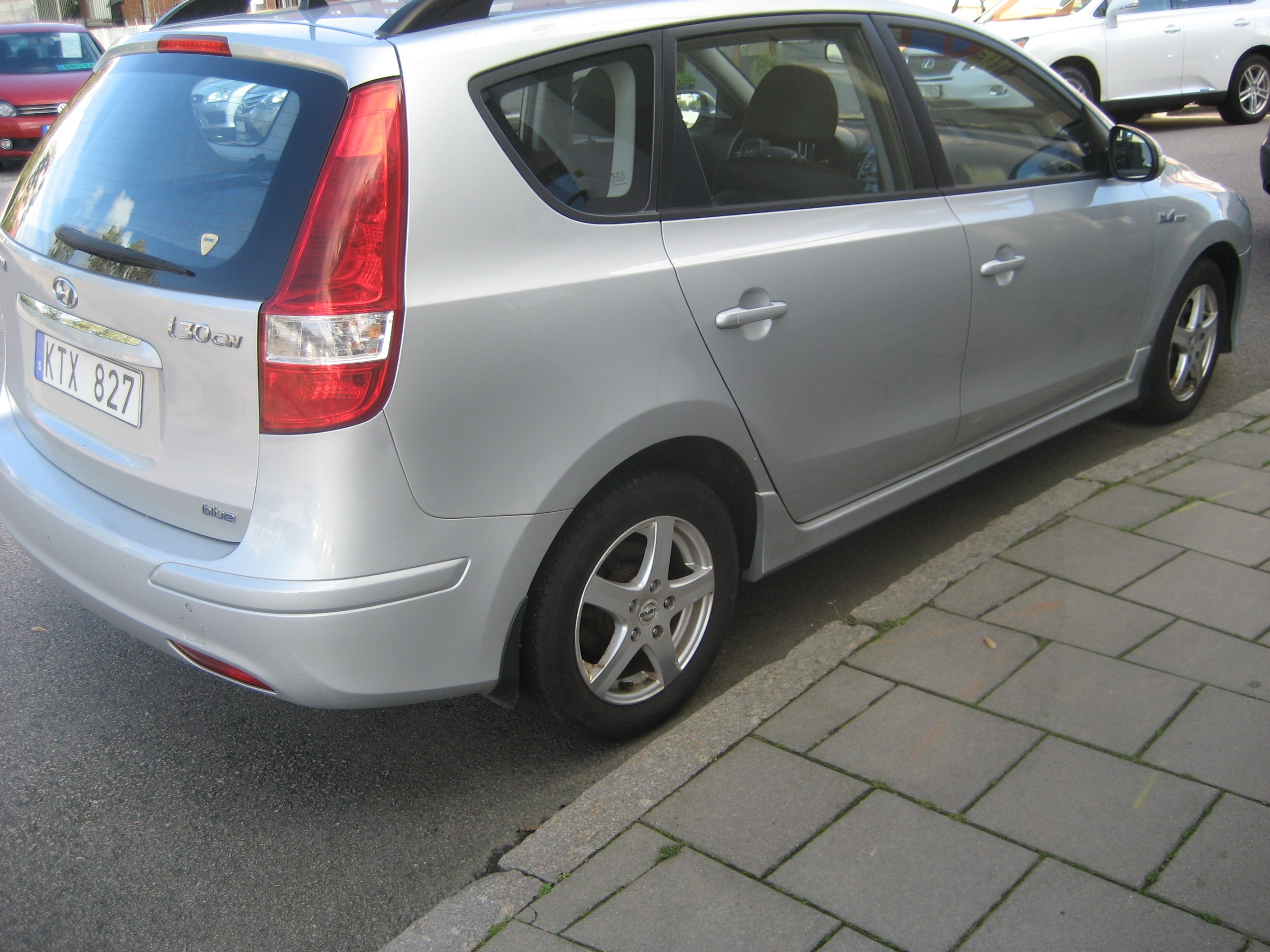 Hyundai i30 cw 1.6 CRDi Manuell 2011, bild 4/10