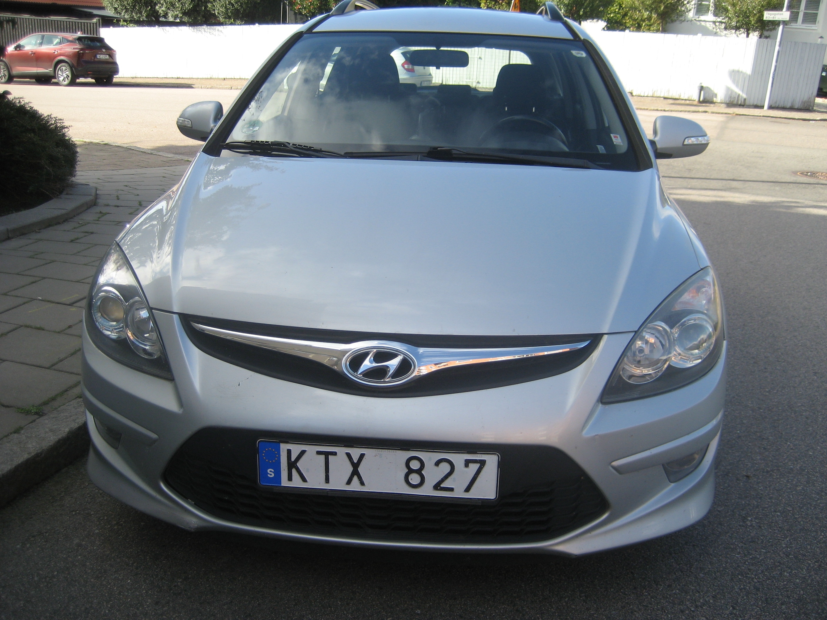 Hyundai i30 cw 1.6 CRDi Manuell 2011, bild 2/10
