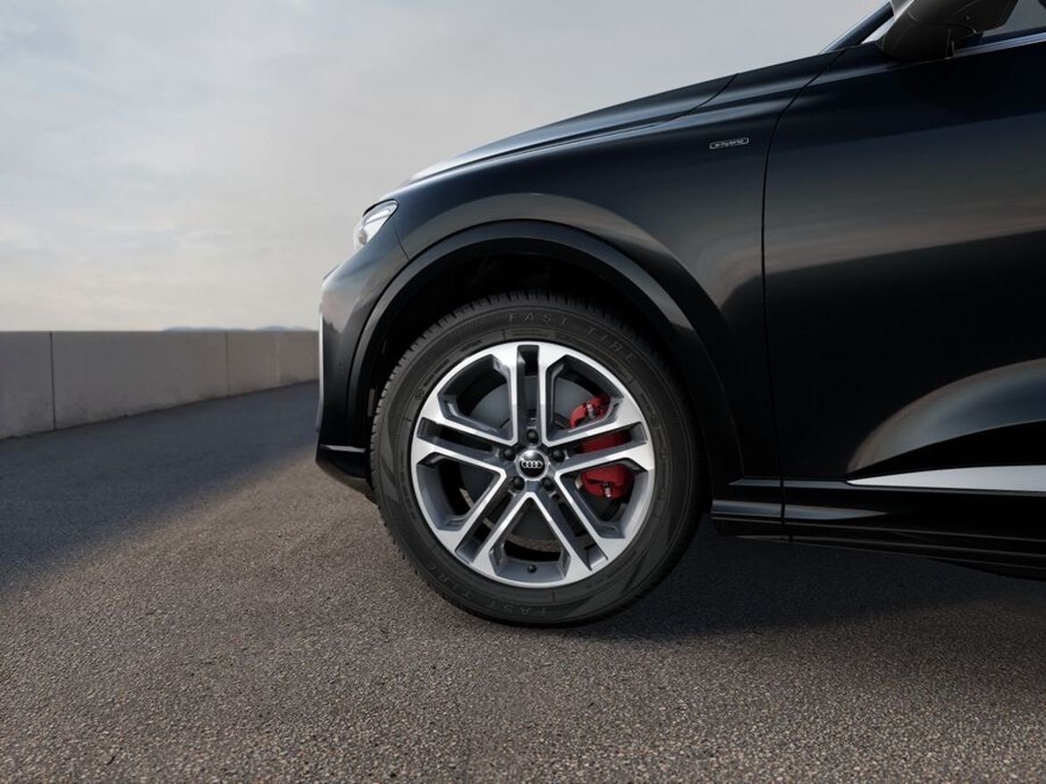Audi Q5 S-Line Selection 2027, bild 7/10