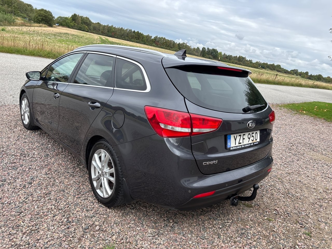 Kia Ceed cee'd_sw 1.6 GDI DCT Euro 6 2018, bild 4/8