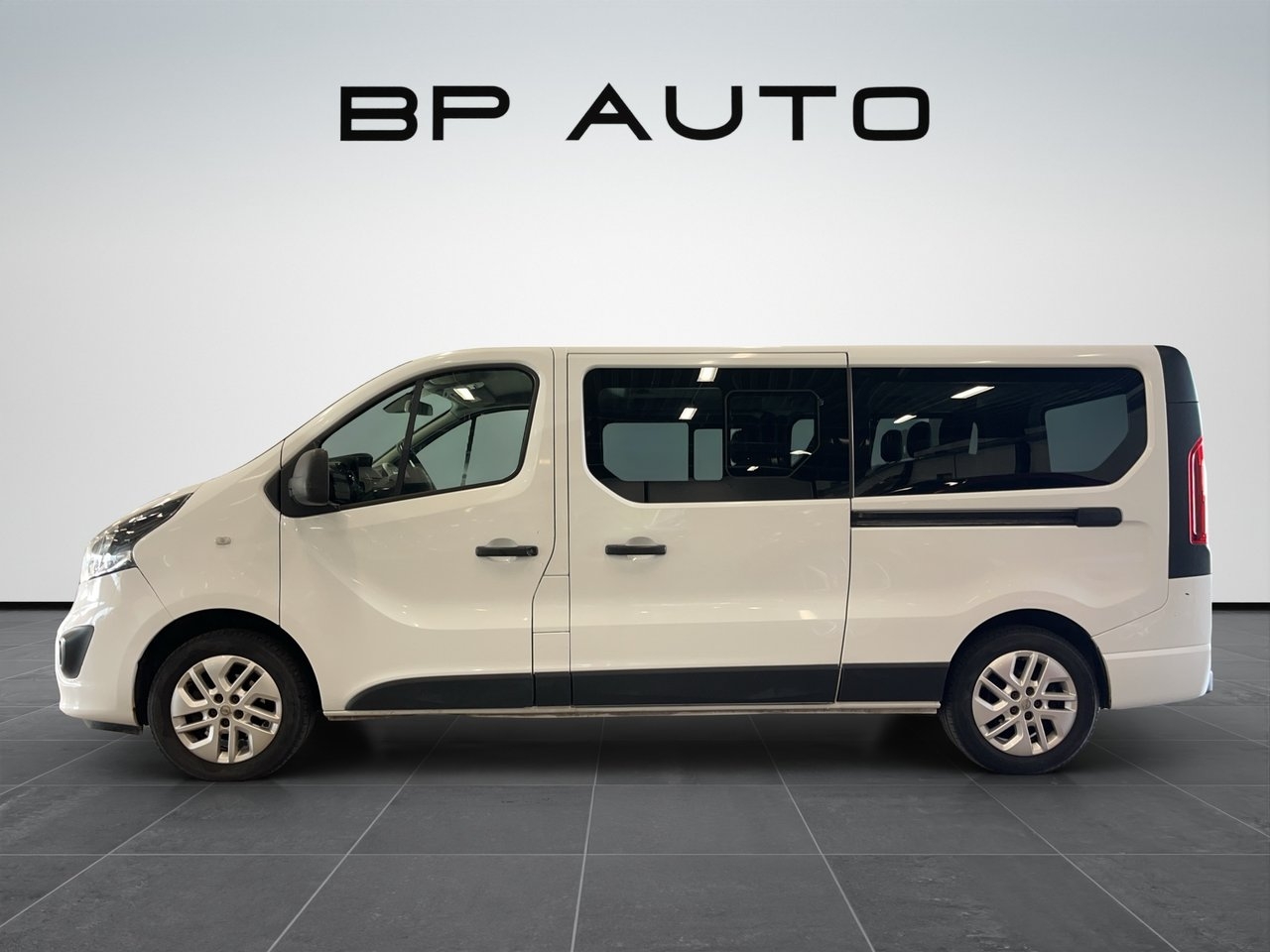 Opel Vivaro 2015, bild 2/10