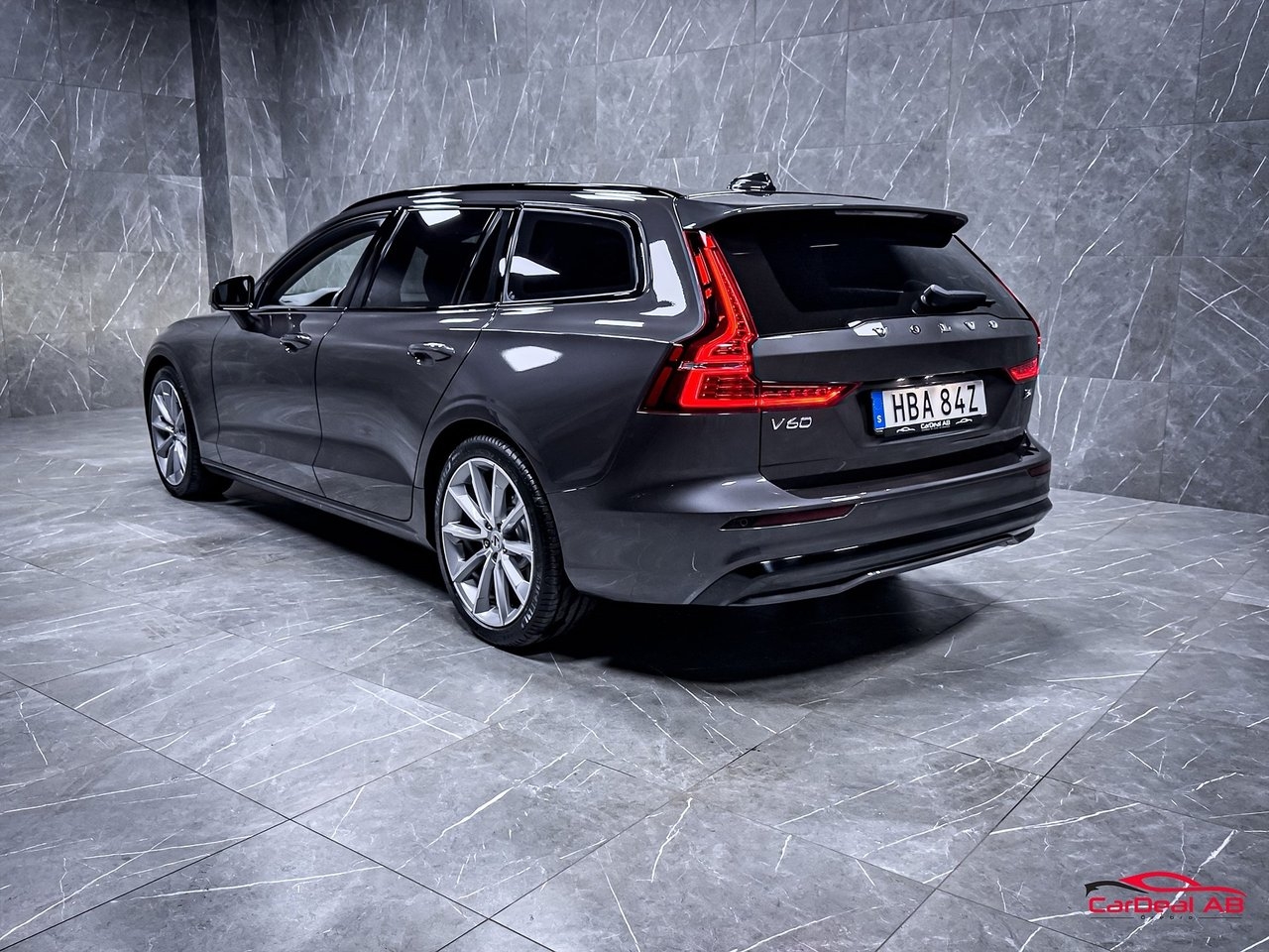 Volvo V60 B4 Plus Dark Läder 2023, bild 5/10