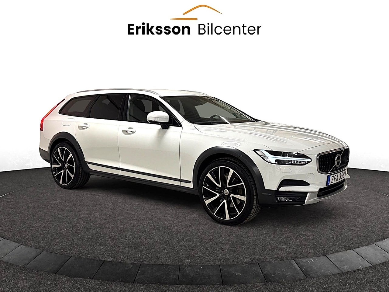 Volvo V90 Cross Country 2018, bild 2/10