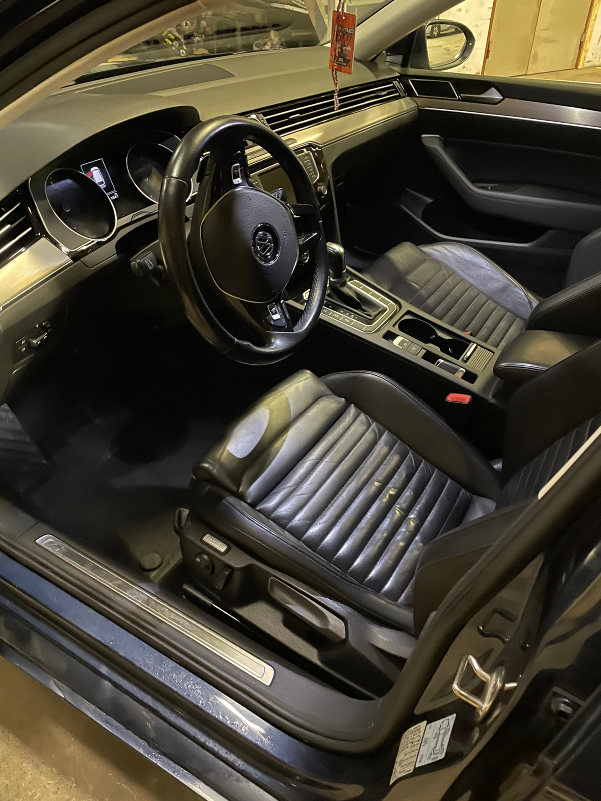 Volkswagen Passat 2016, bild 7/8