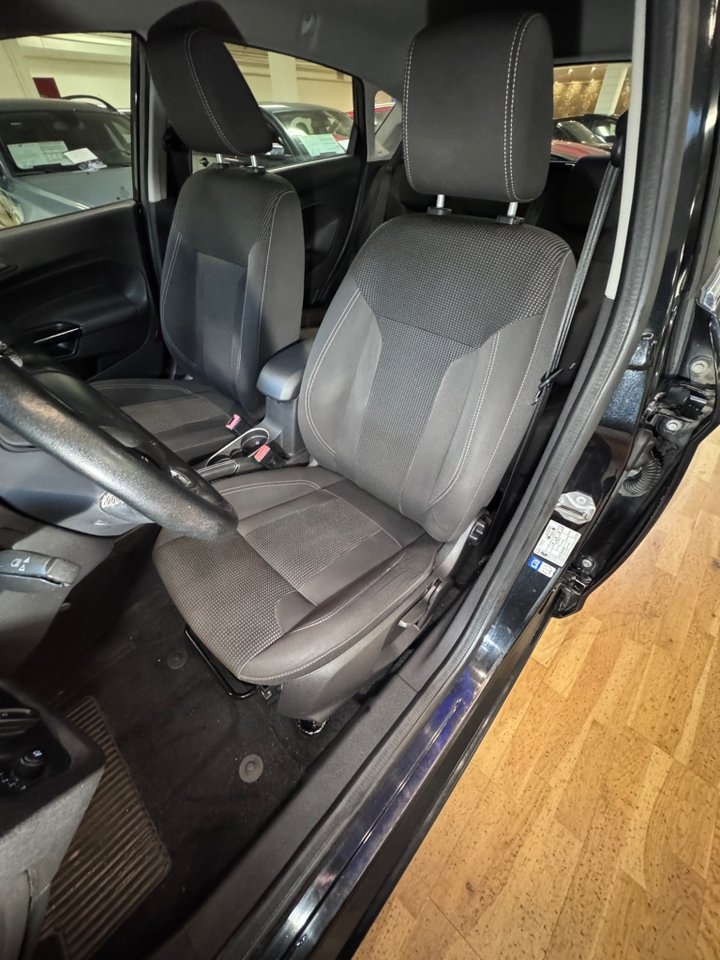 Ford Fiesta 2016, bild 7/10