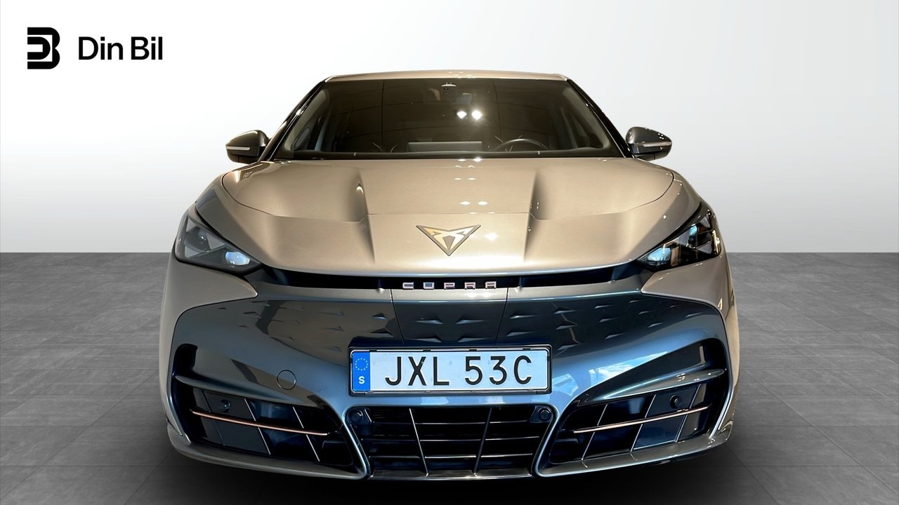 Cupra Tavascan 2024, photo 4/10