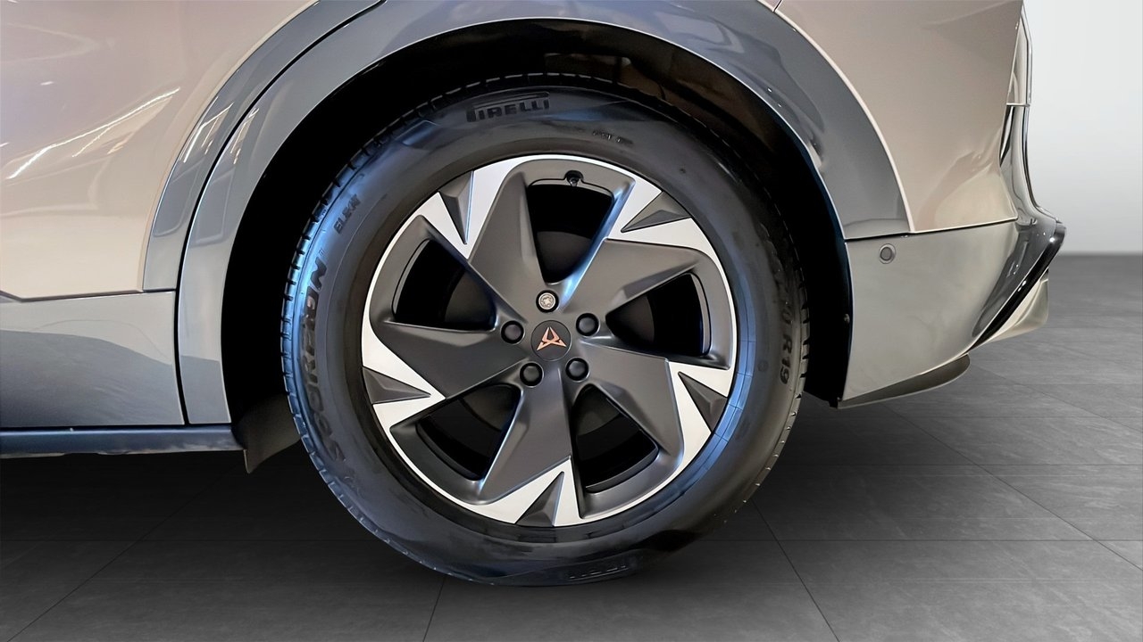 Cupra Tavascan 2024, photo 6/10