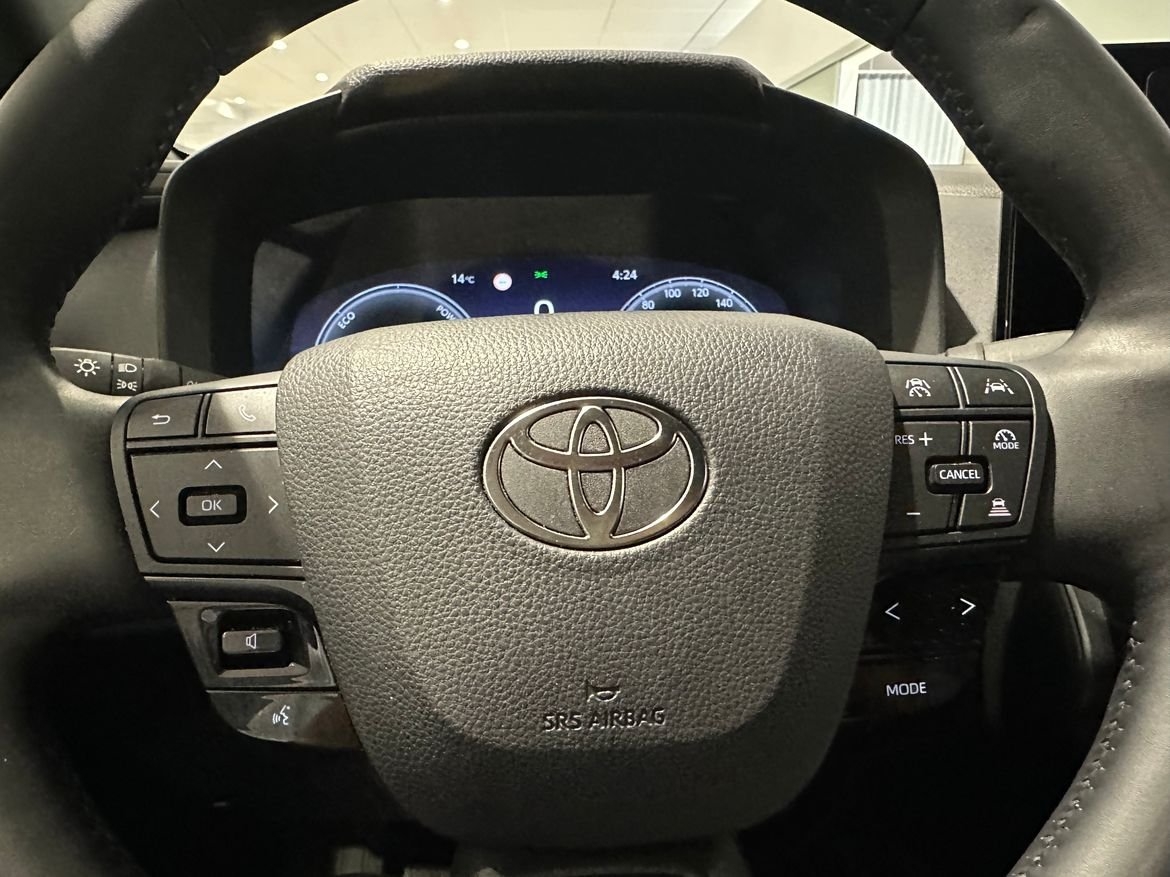 Toyota C-HR 2025, photo 7/10