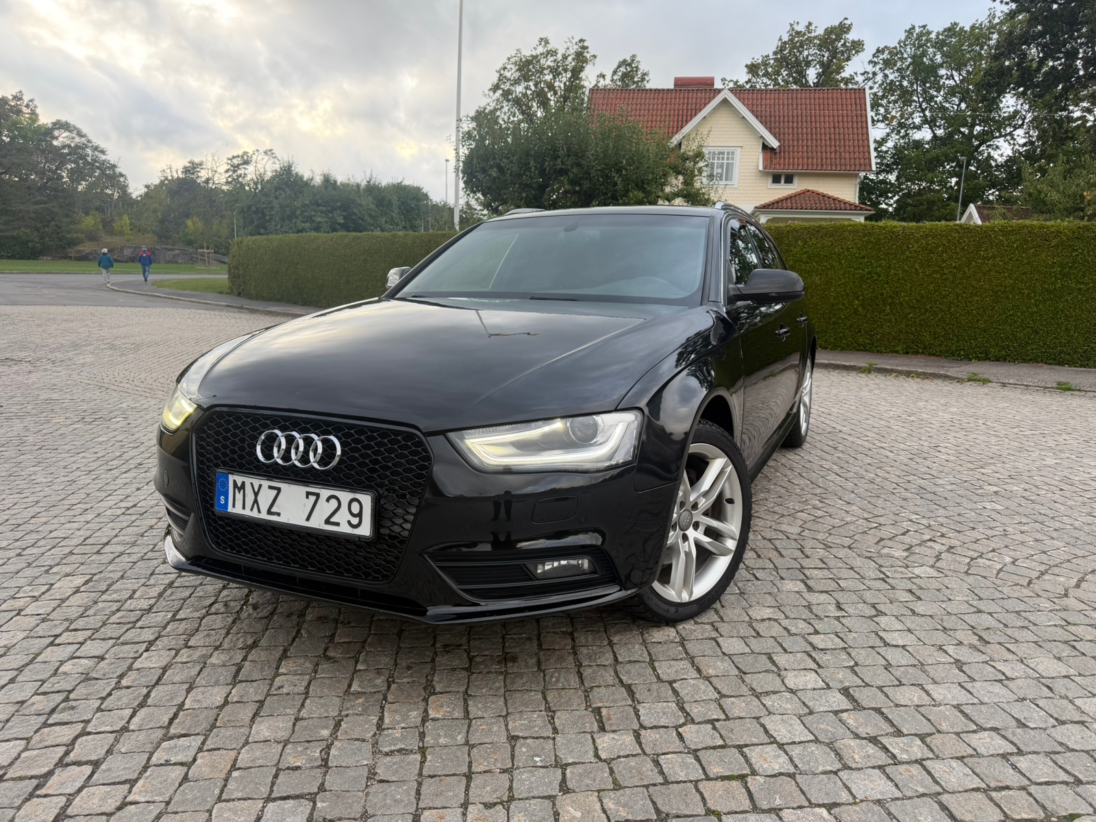 Audi A4 2013, bild 2/8