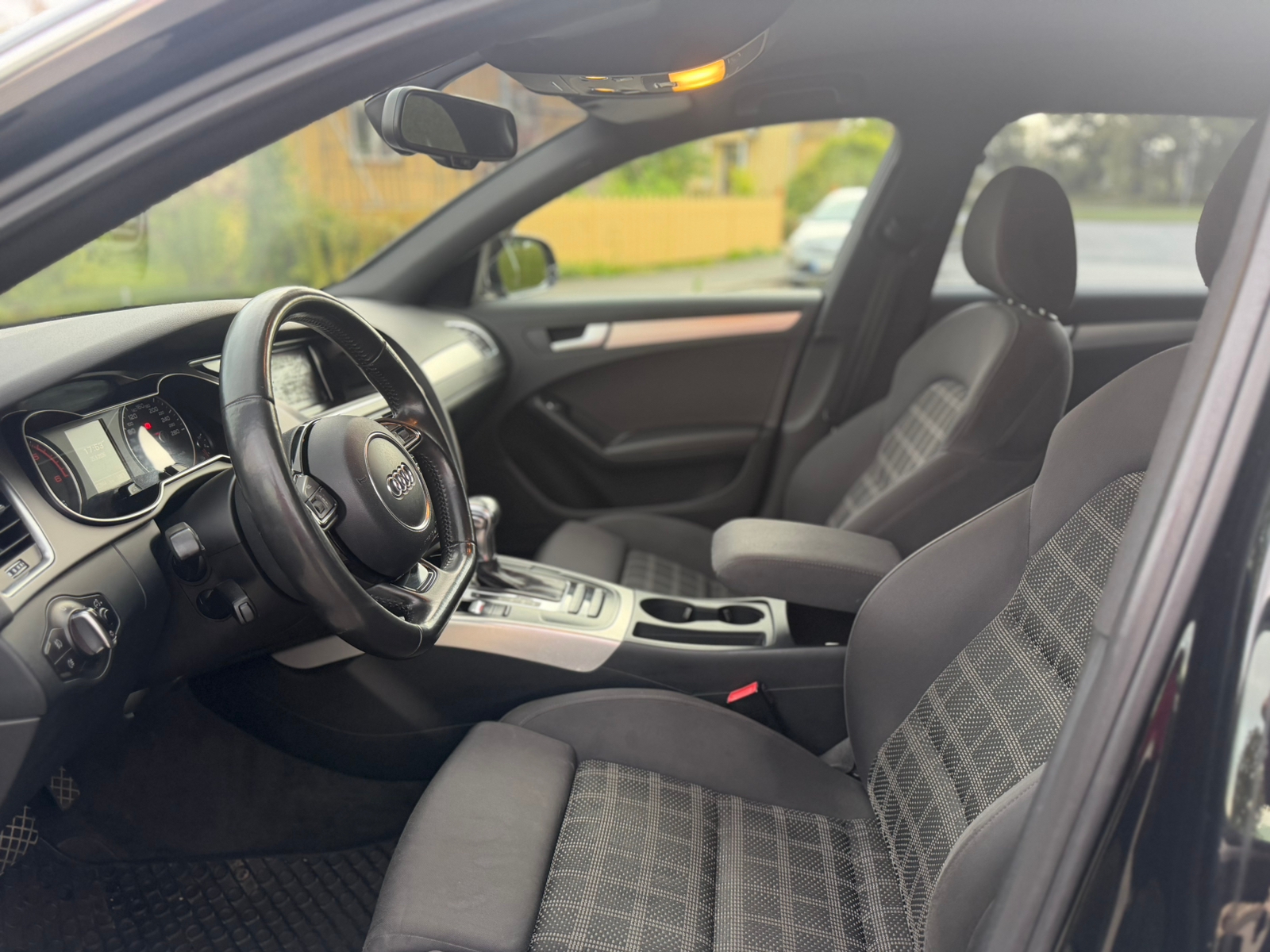 Audi A4 2013, bild 6/8