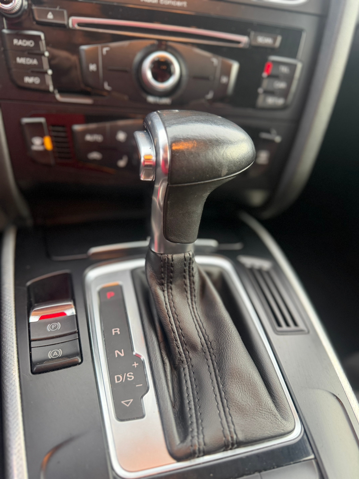 Audi A4 2013, bild 7/8