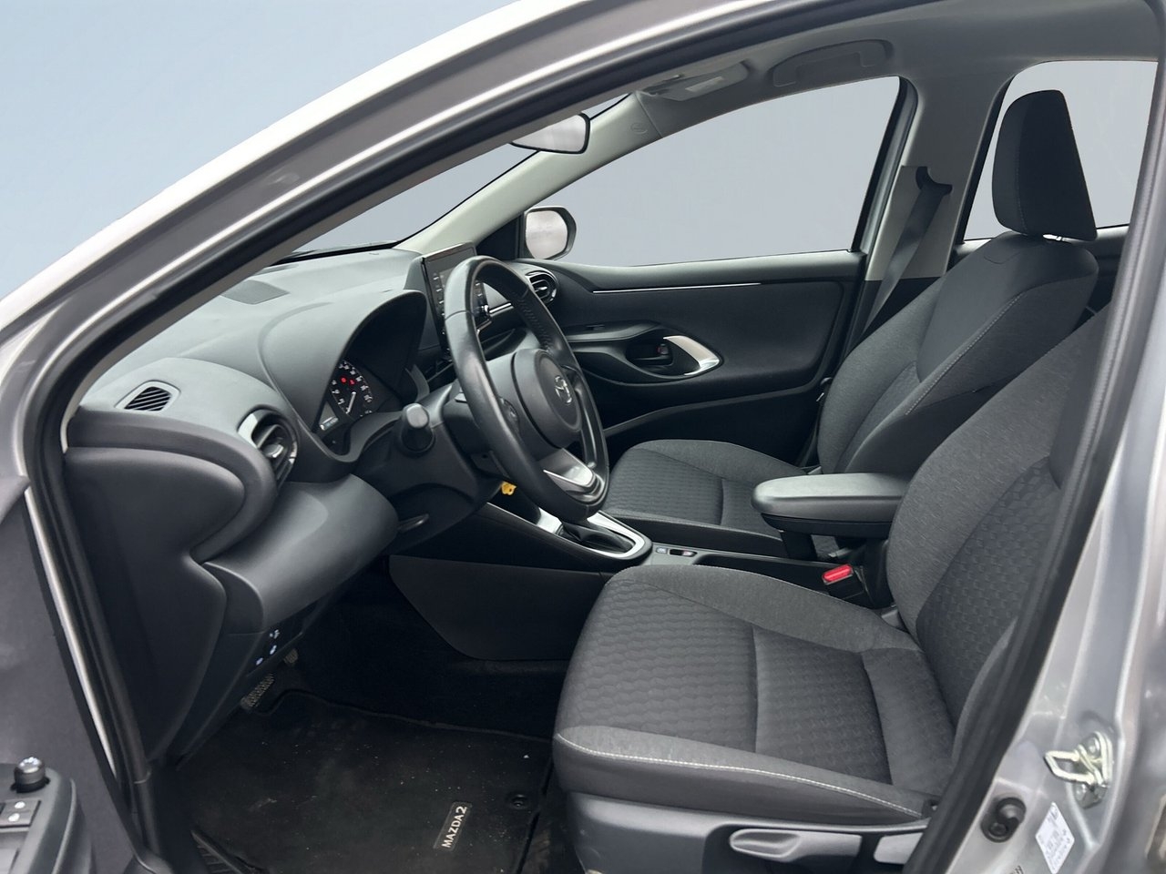 Mazda 2 Hybrid MOMS/SoV-Däck 2023, bild 6/10
