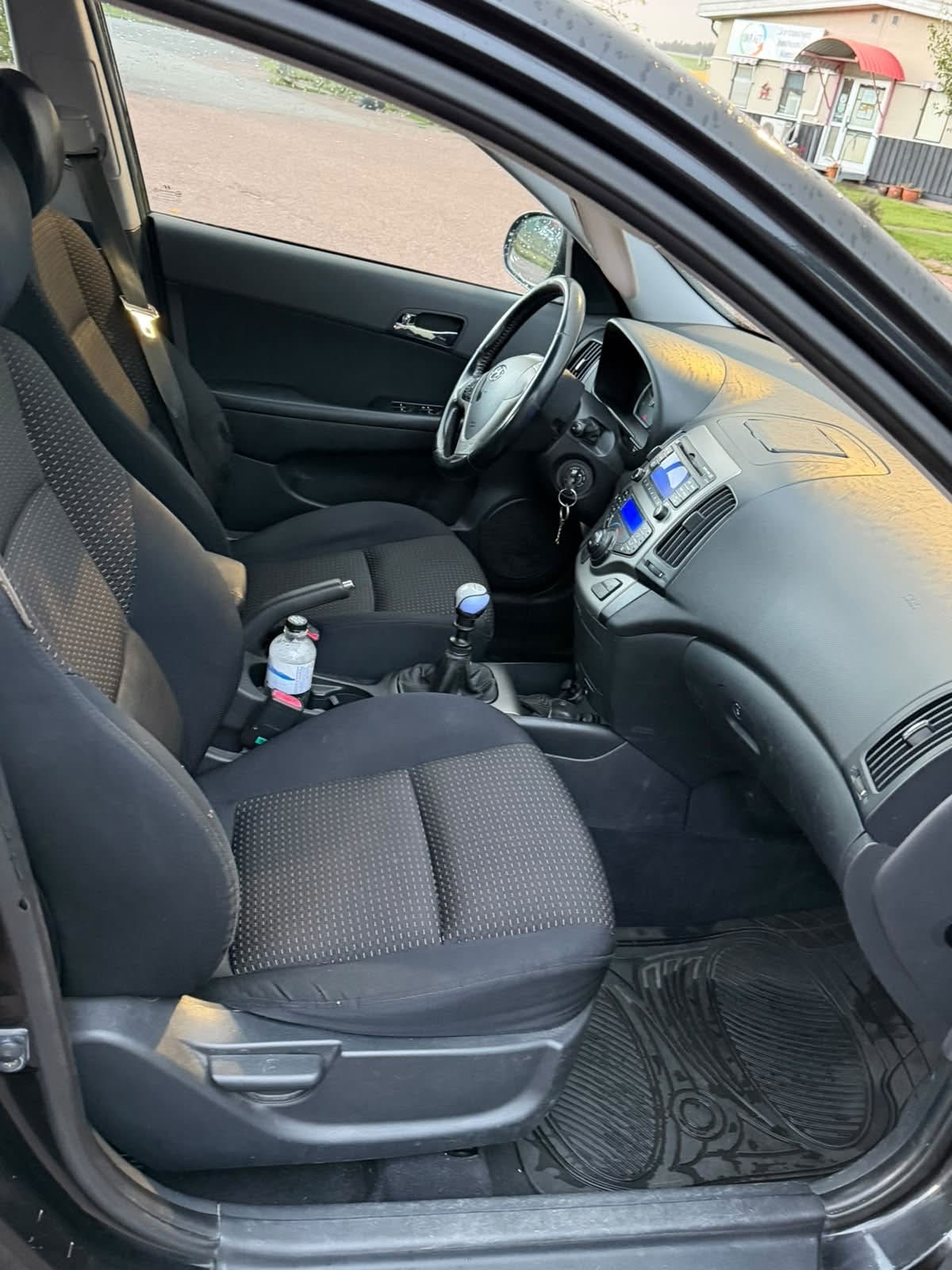Hyundai i30 1.6 CRDi Manuell 2008, bild 5/7