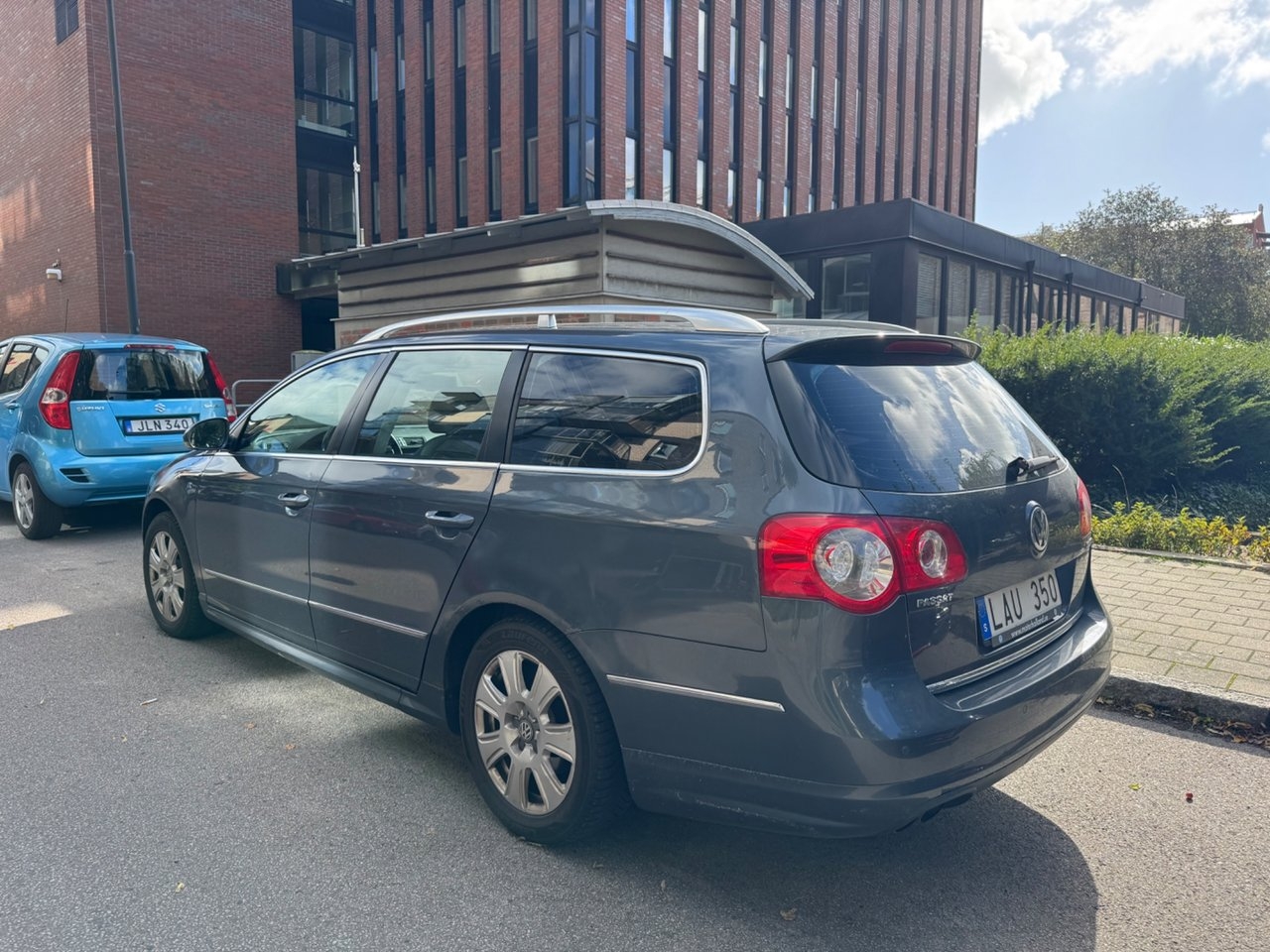 Volkswagen Passat 2010, photo 4/12