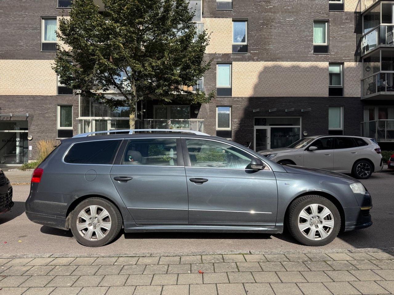 Volkswagen Passat 2010, photo 2/12