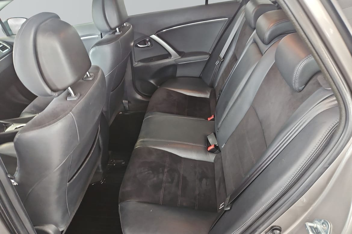 Toyota Avensis 1.8 KOMBI ED 2014, photo 7/10