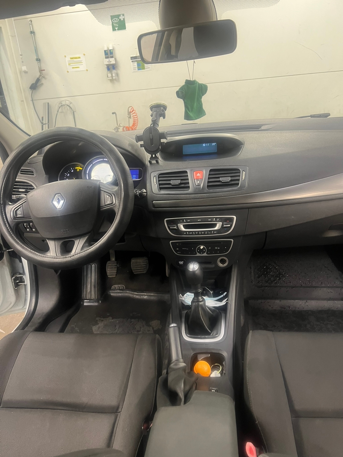 Renault Megane 2011, bild 2/2