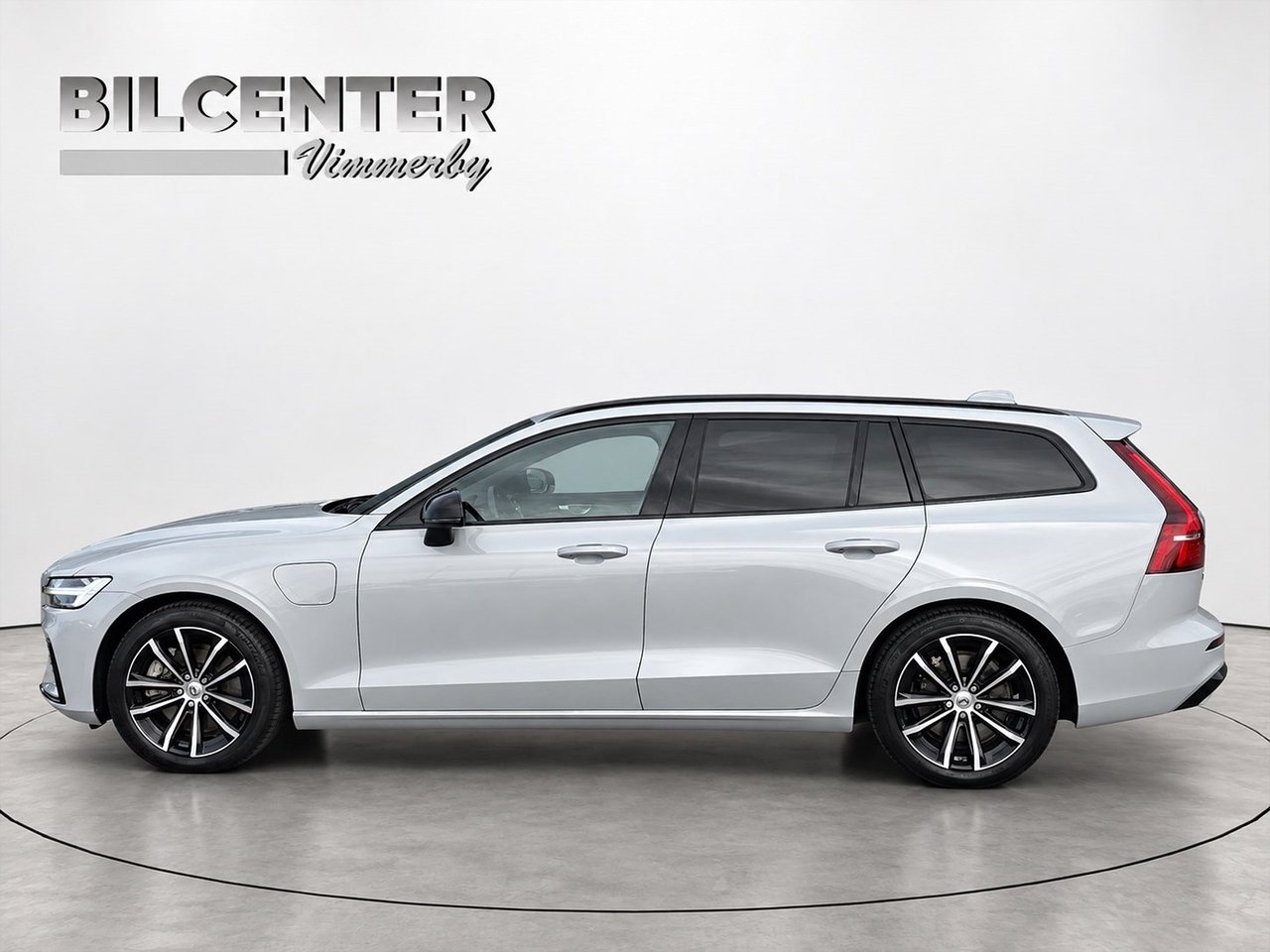 Volvo V60 T6 350 AWD Plus Dark Recharge 2024, kuva 3/10