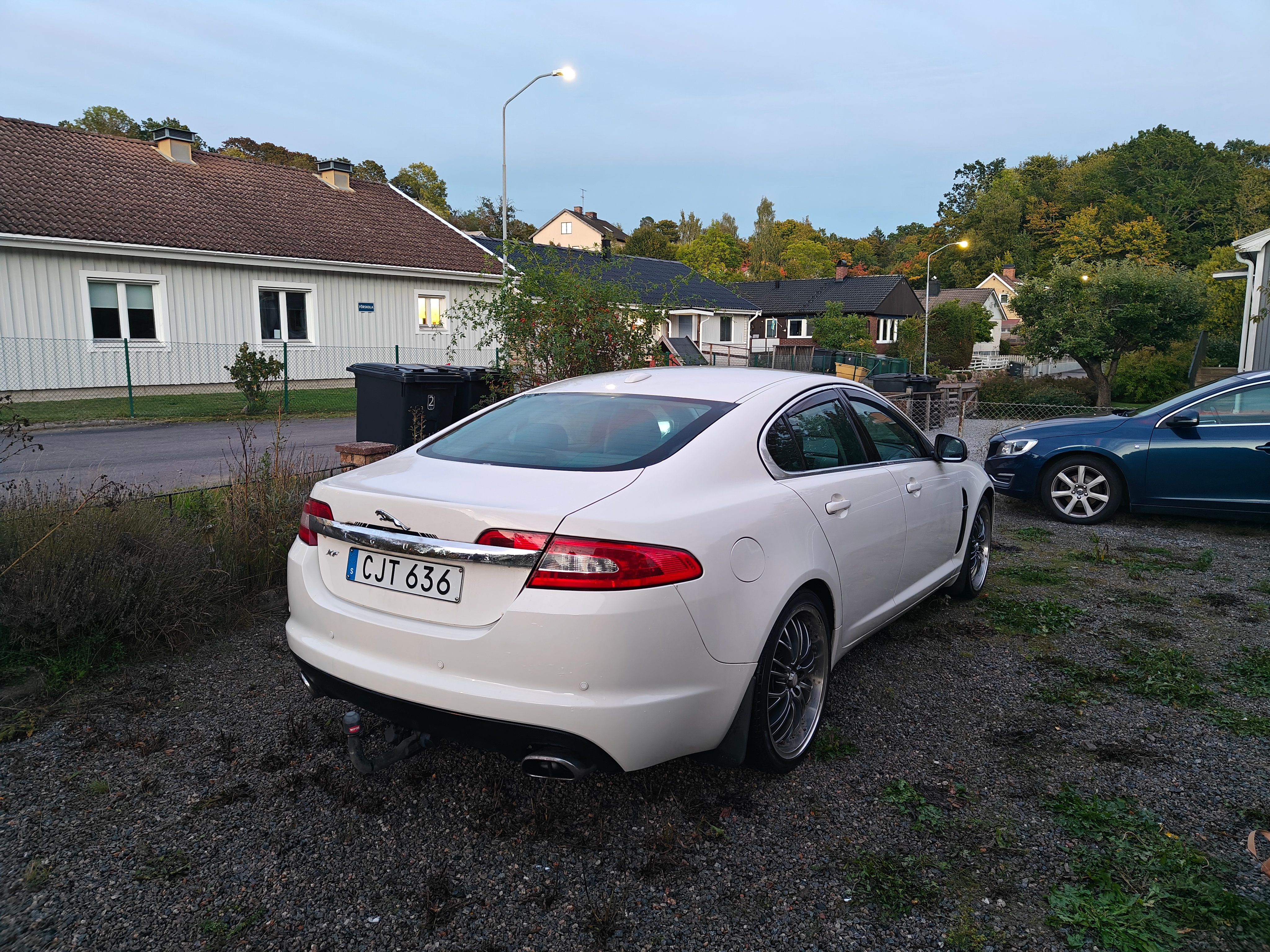 Jaguar XF 2.7 V6 Automatisk 2009, bild 4/10